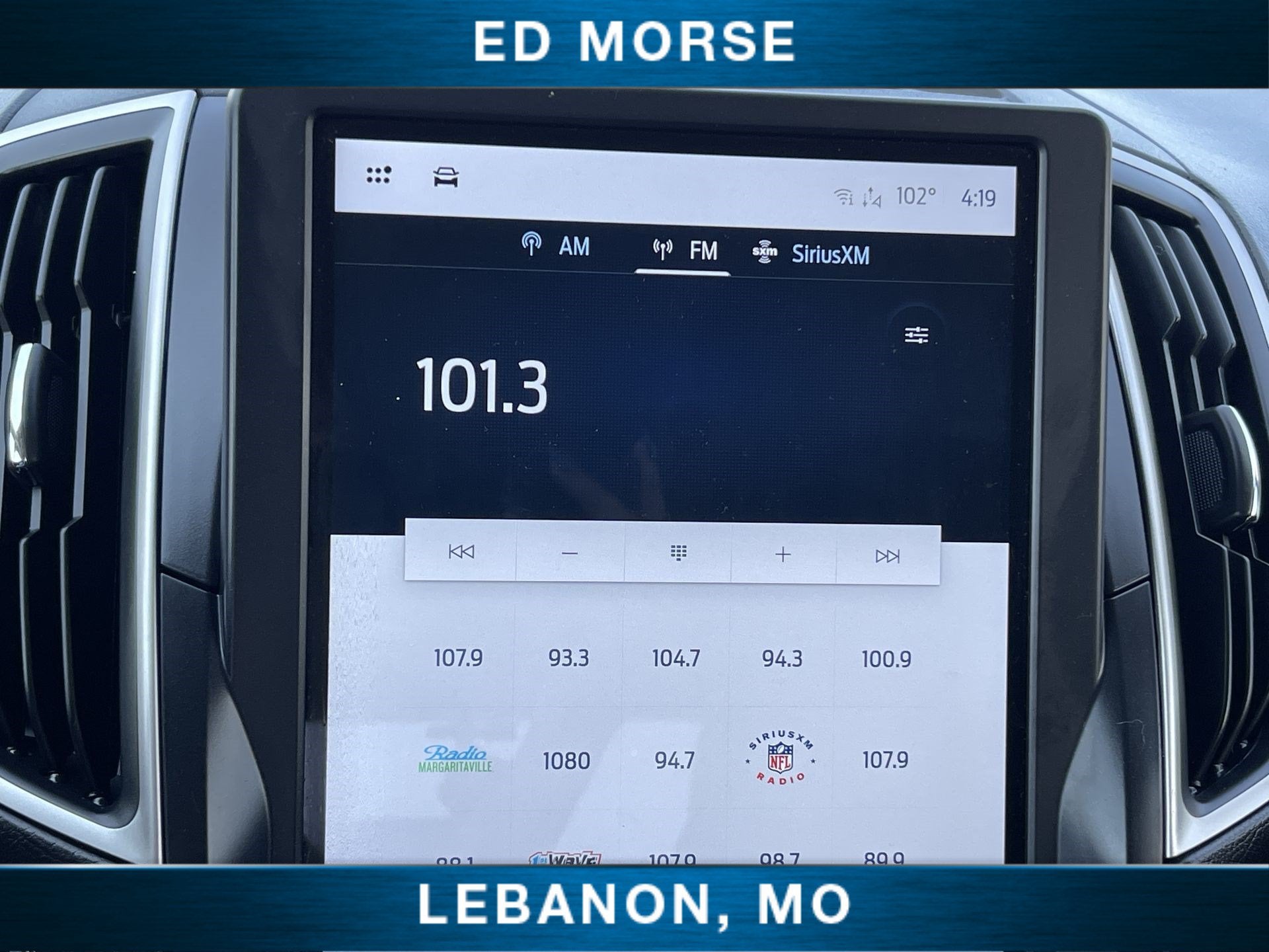 2022 Ford Edge SE