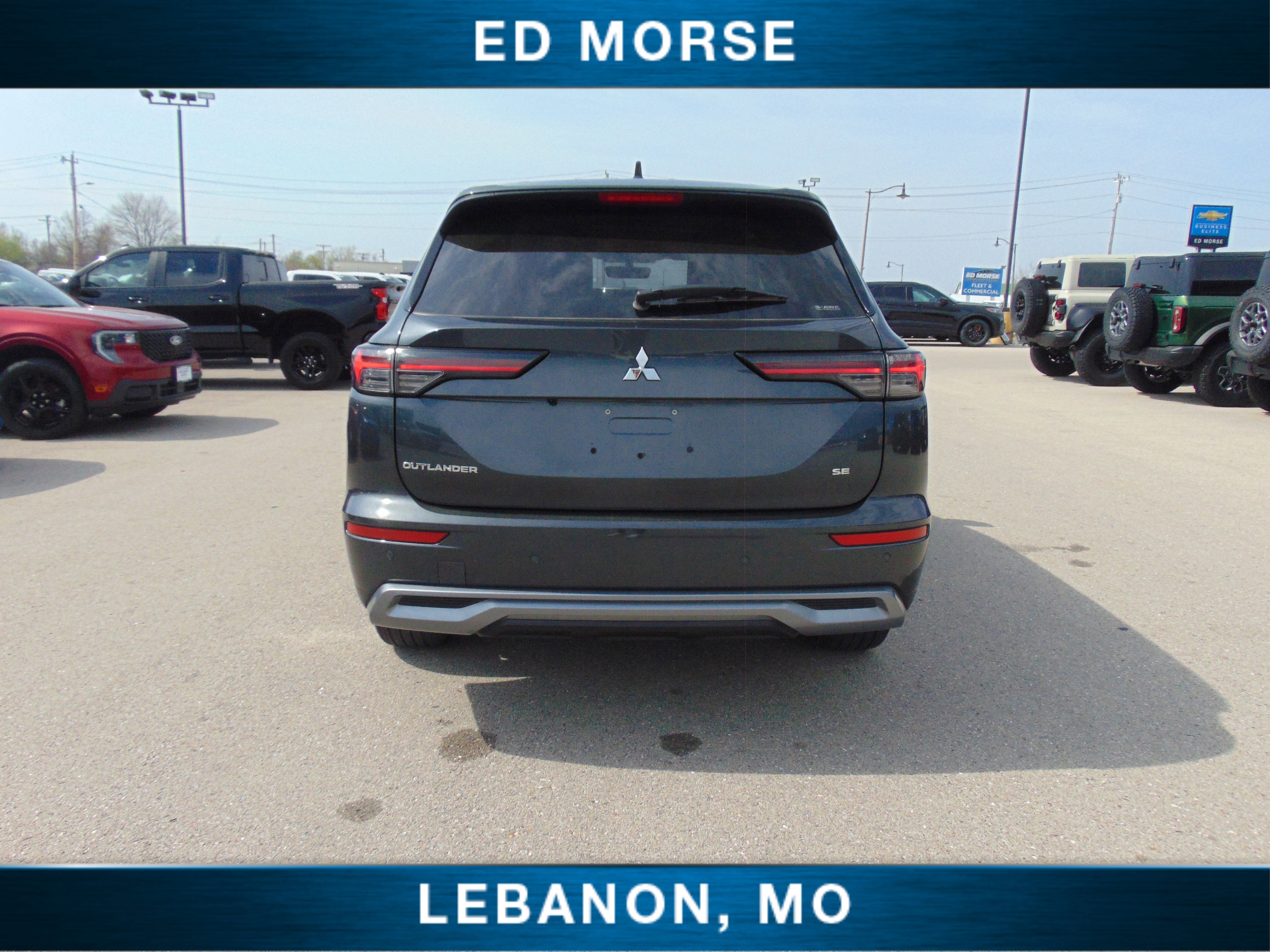 2025 Mitsubishi Outlander SE