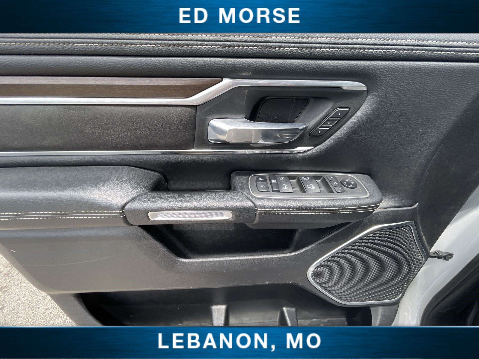 2021 RAM 1500 Laramie Crew Cab 4x4 5'7" Box