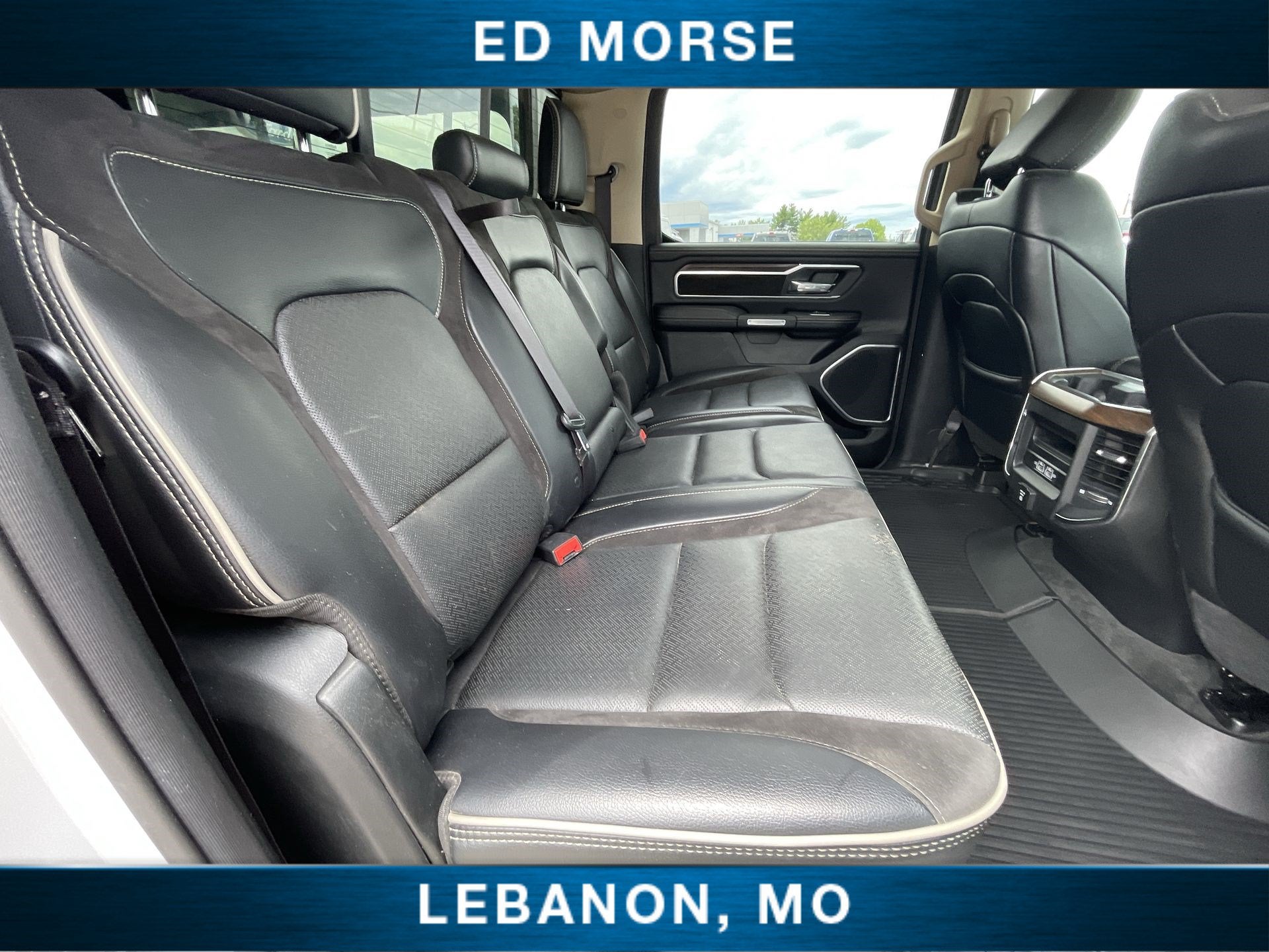 2021 RAM 1500 Laramie Crew Cab 4x4 5'7" Box