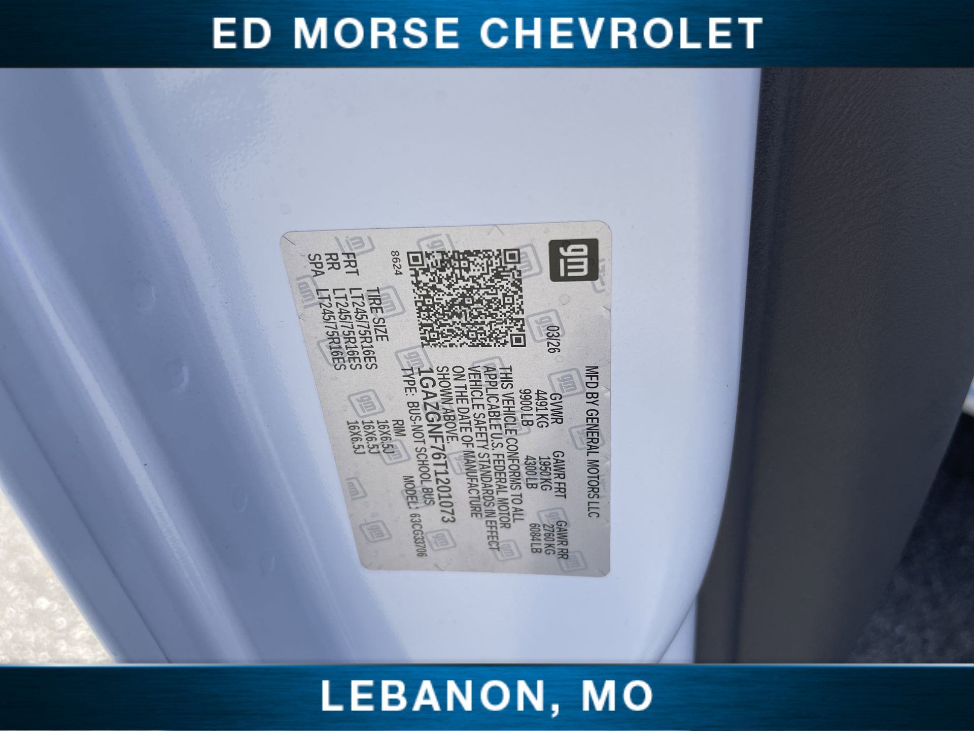 2026 Chevrolet Express Passenger LS