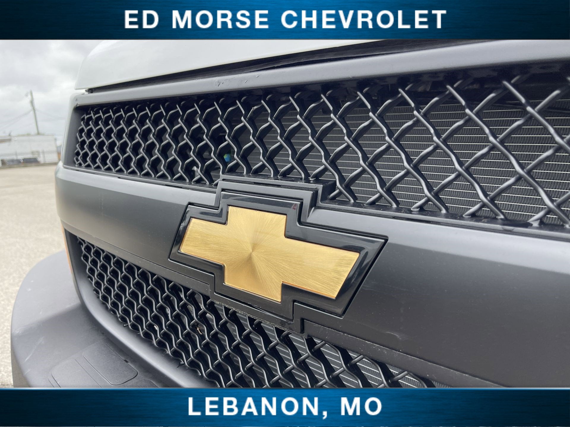 2026 Chevrolet Express Passenger LS