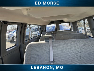 2025 Chevrolet Express Passenger 3500 1LT