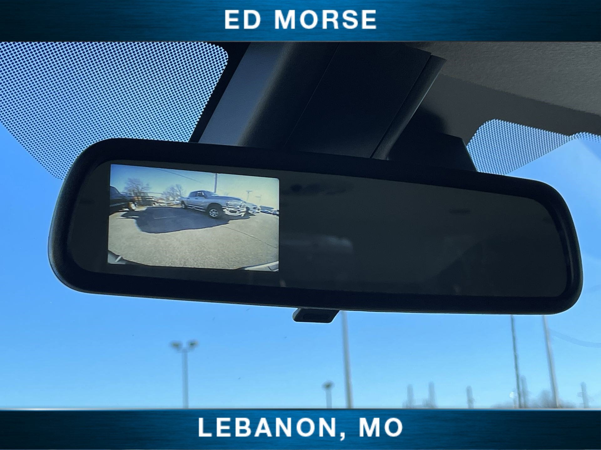 2025 Chevrolet Express Passenger 3500 1LT