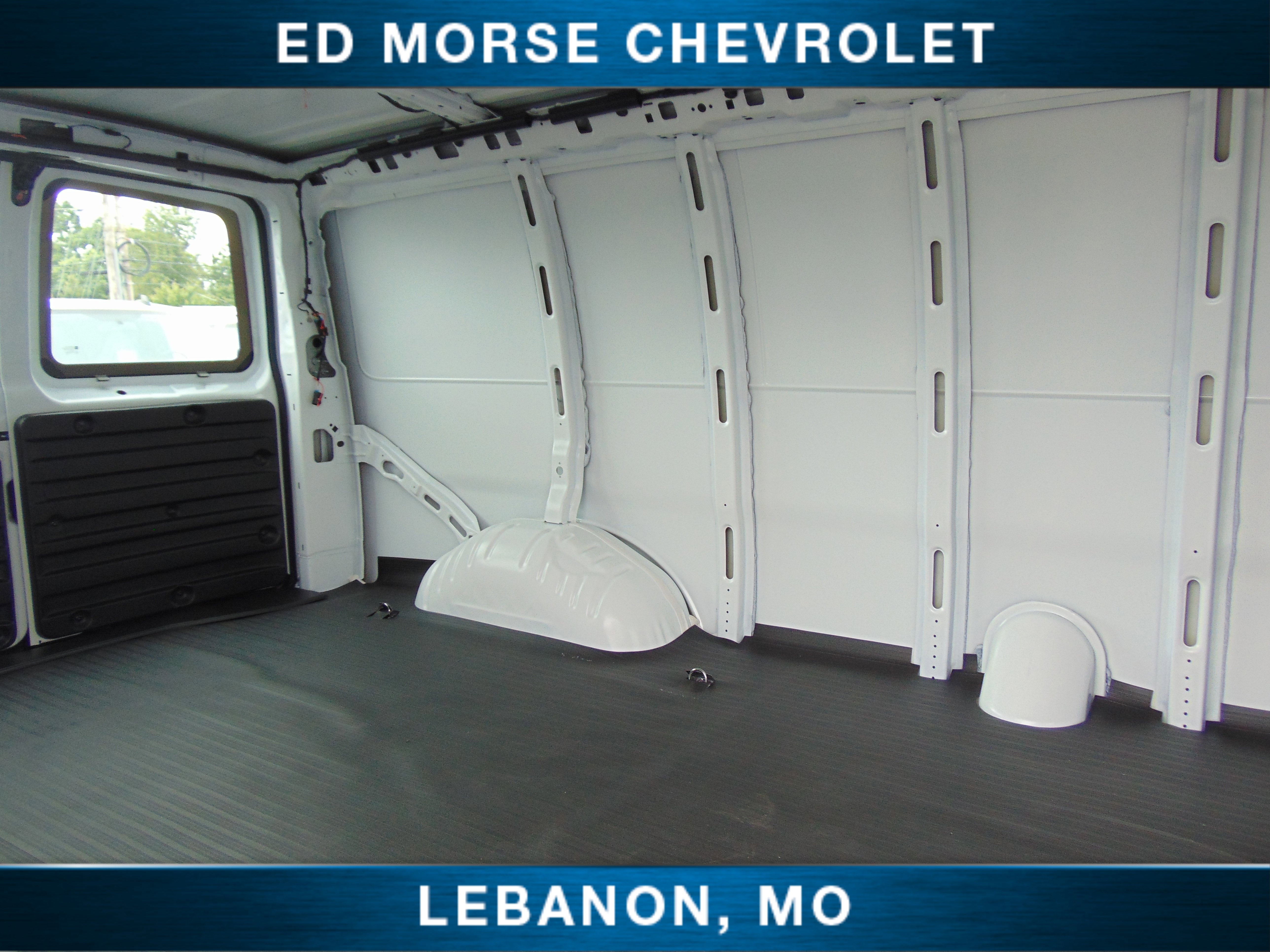 2025 Chevrolet Express Cargo 3500 WT