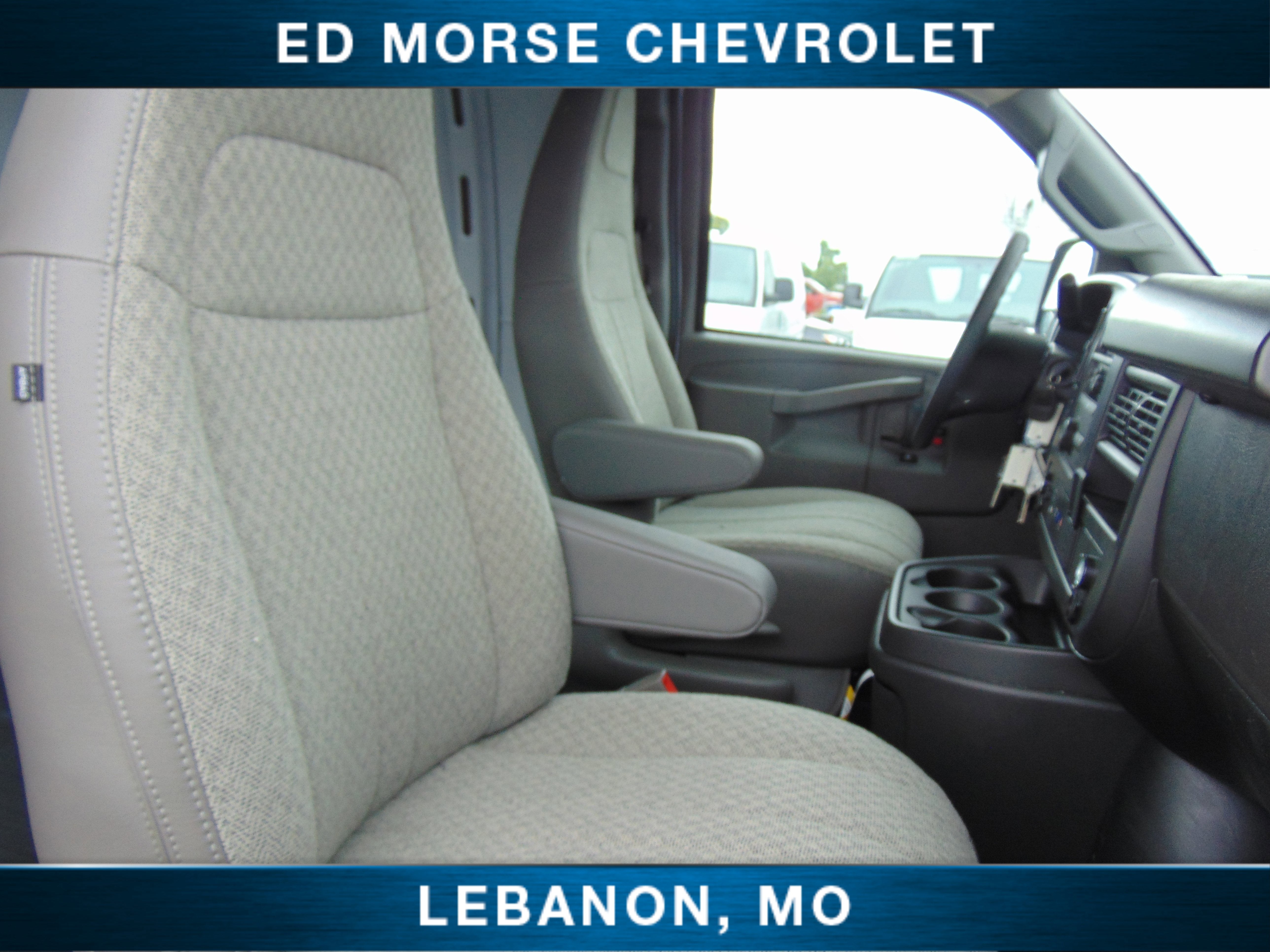 2025 Chevrolet Express Cargo 3500 WT