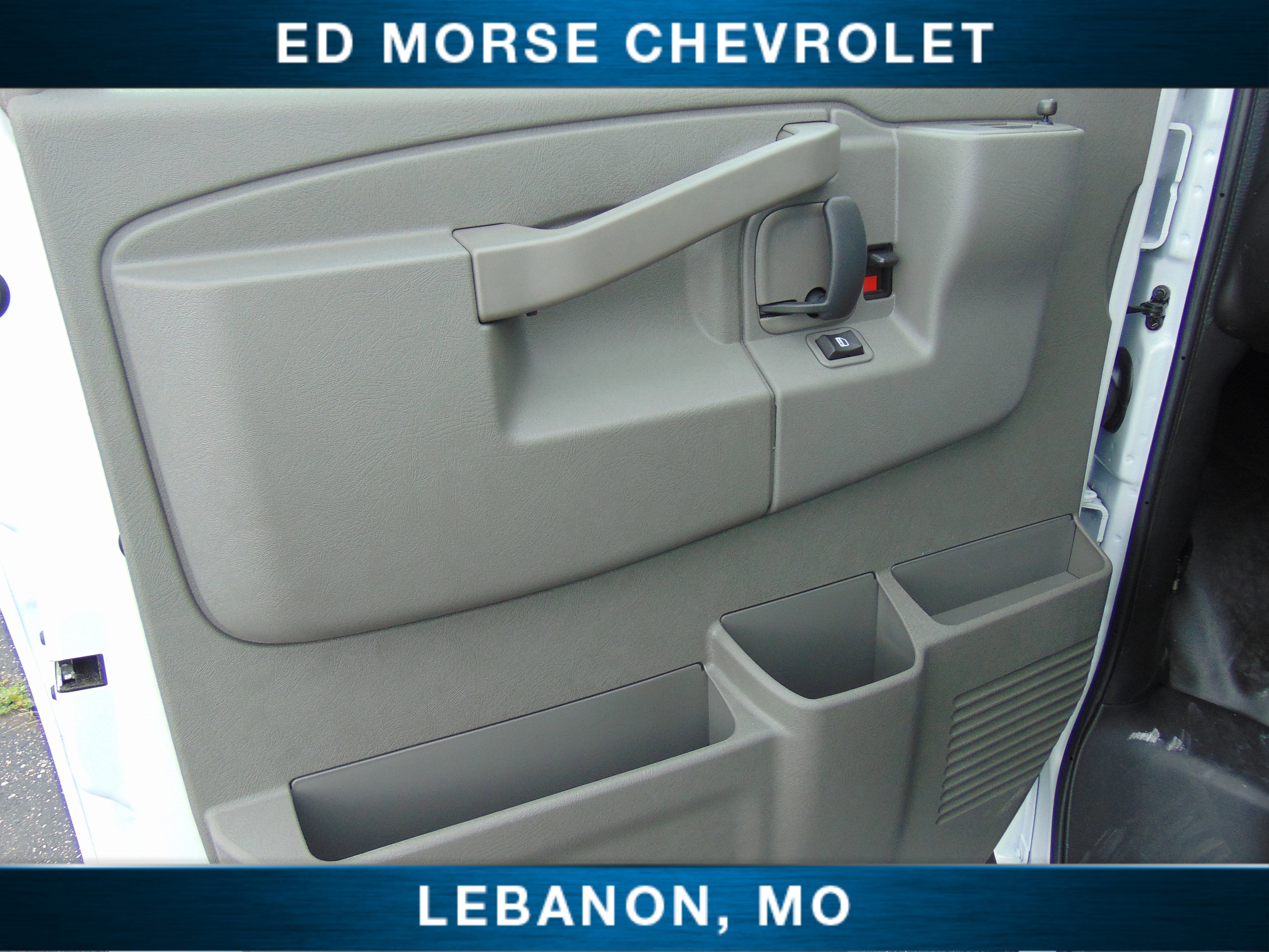 2025 Chevrolet Express Cargo 3500 WT