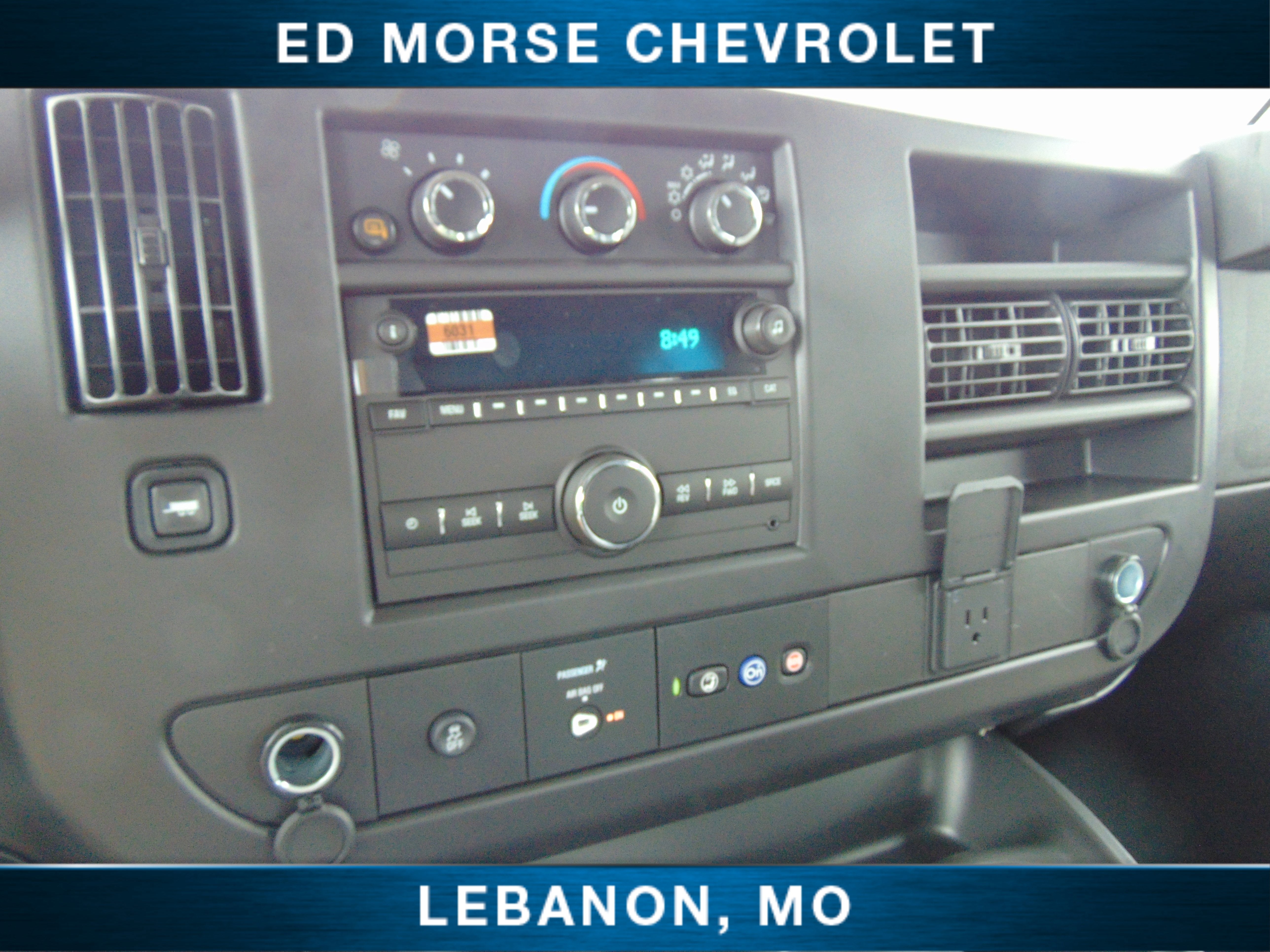 2025 Chevrolet Express Cargo 3500 WT