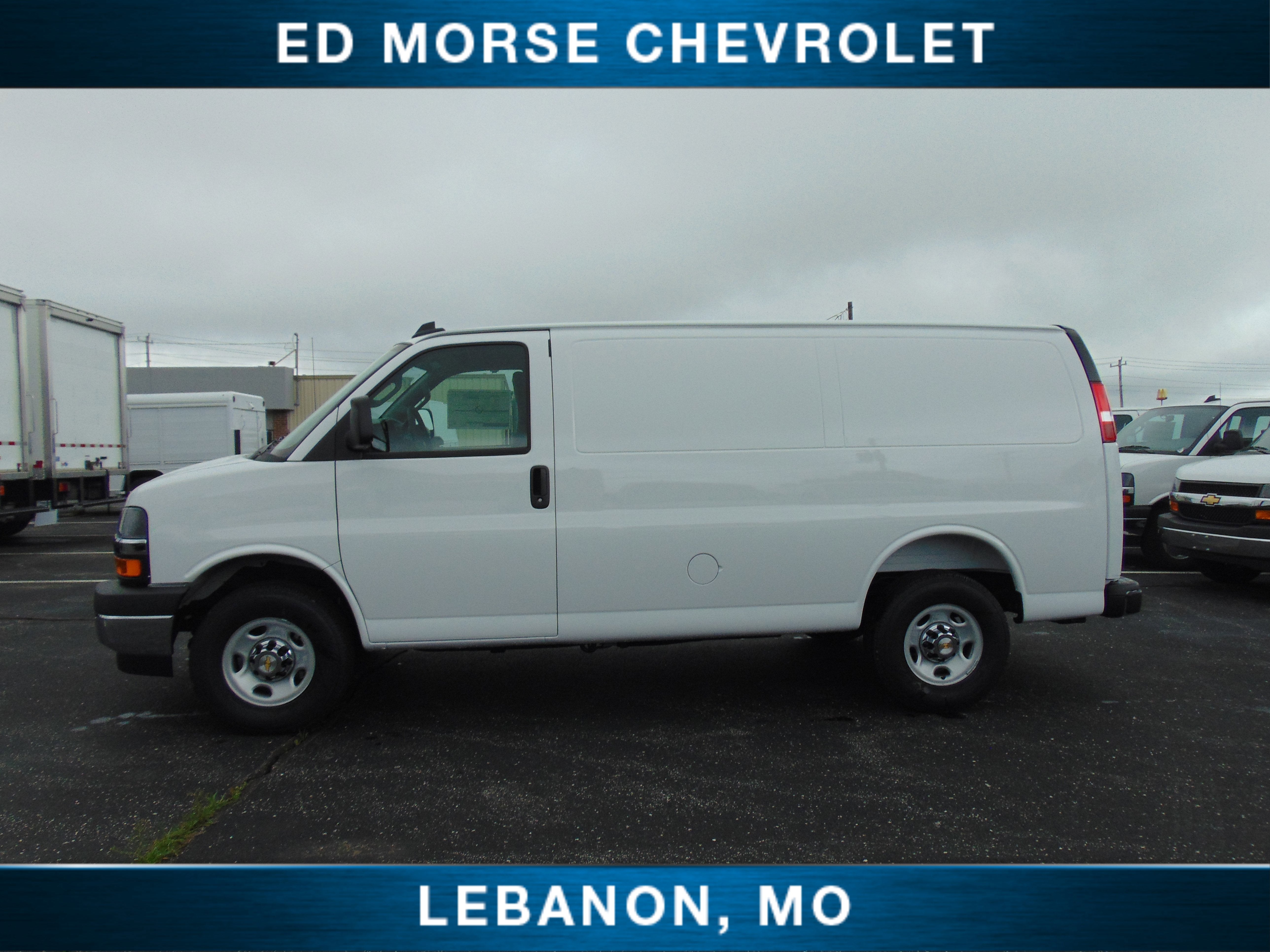 2025 Chevrolet Express Cargo 3500 WT