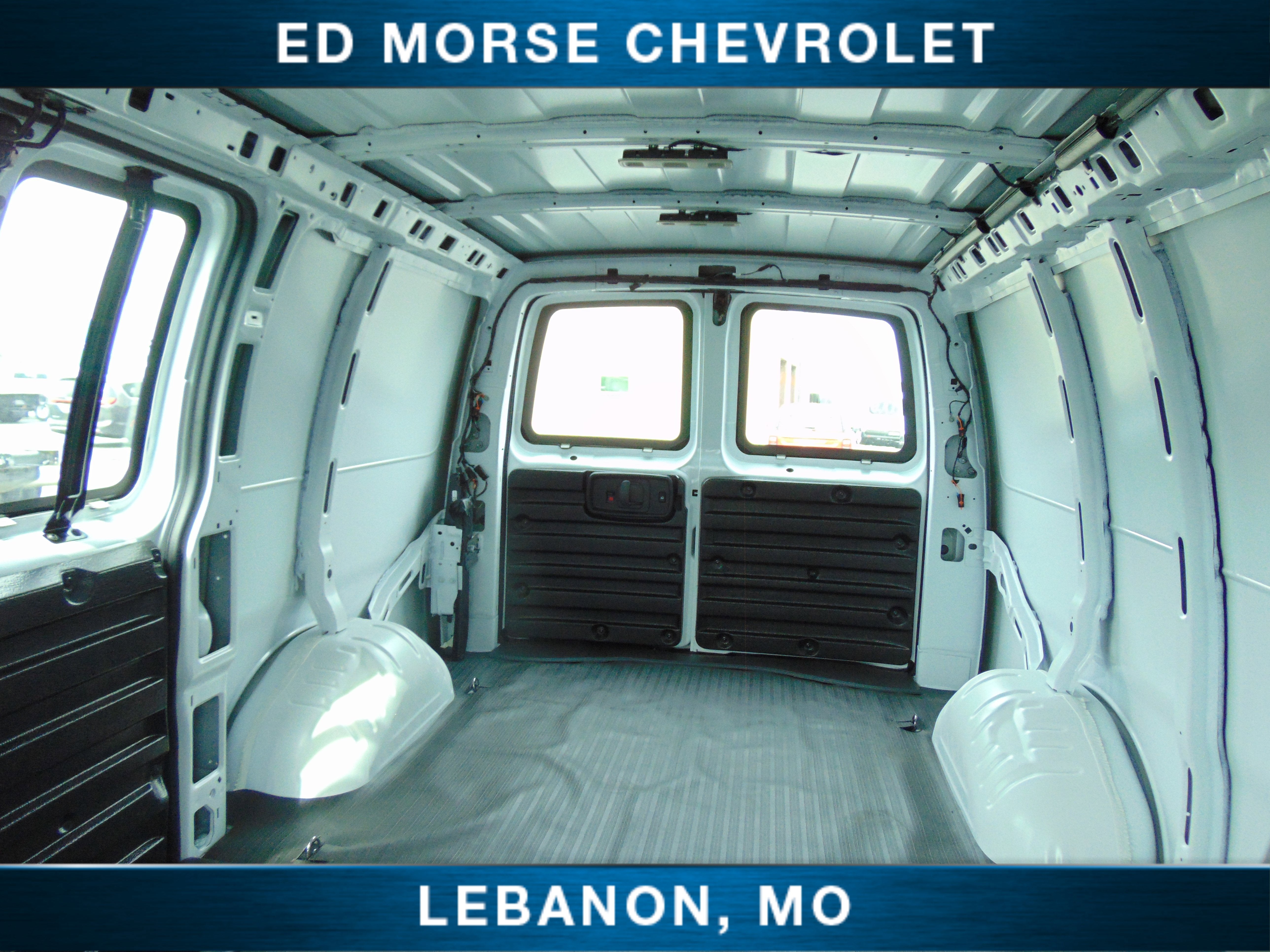 2025 Chevrolet Express Cargo WT