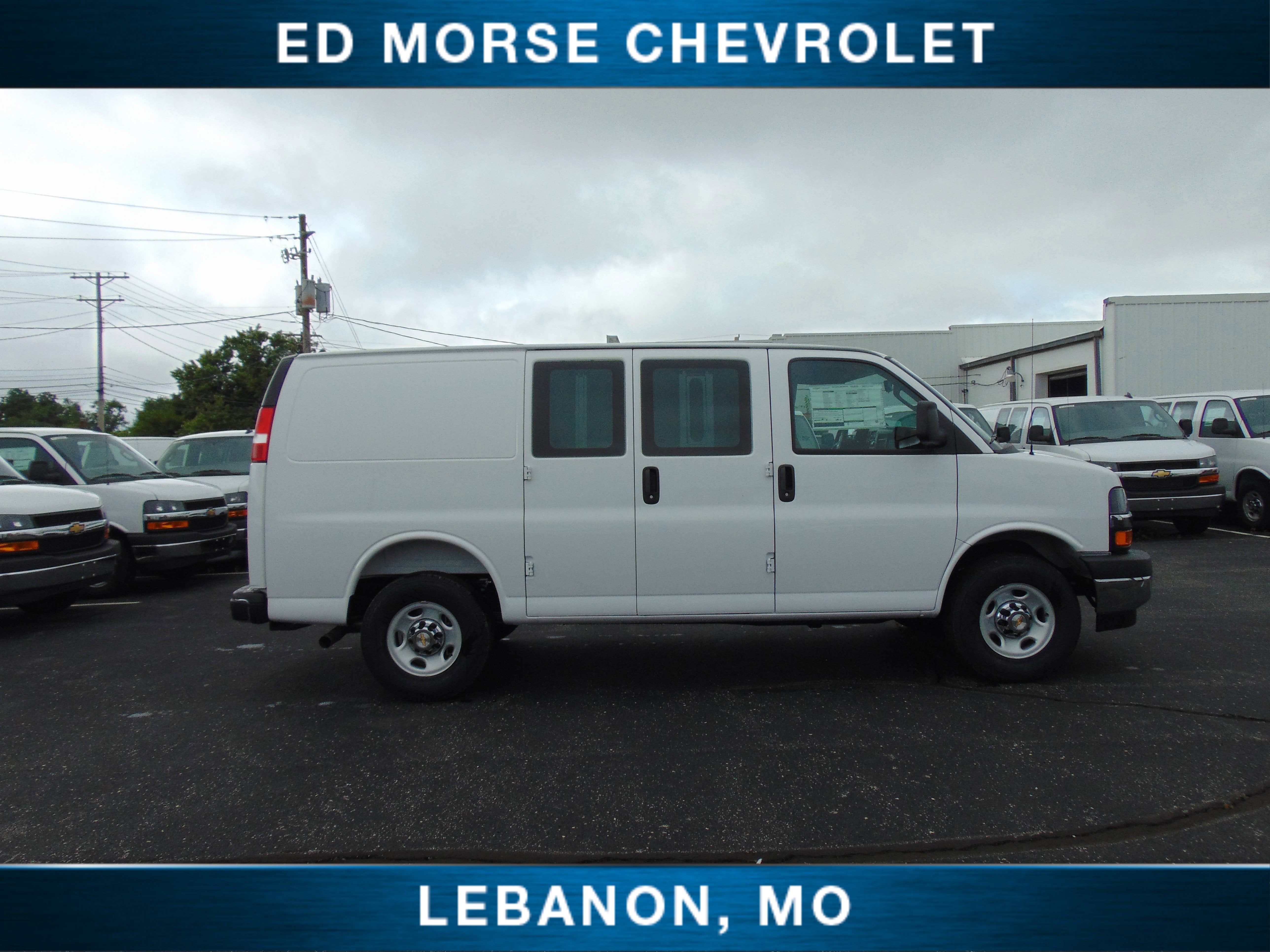 2025 Chevrolet Express Cargo 3500 WT
