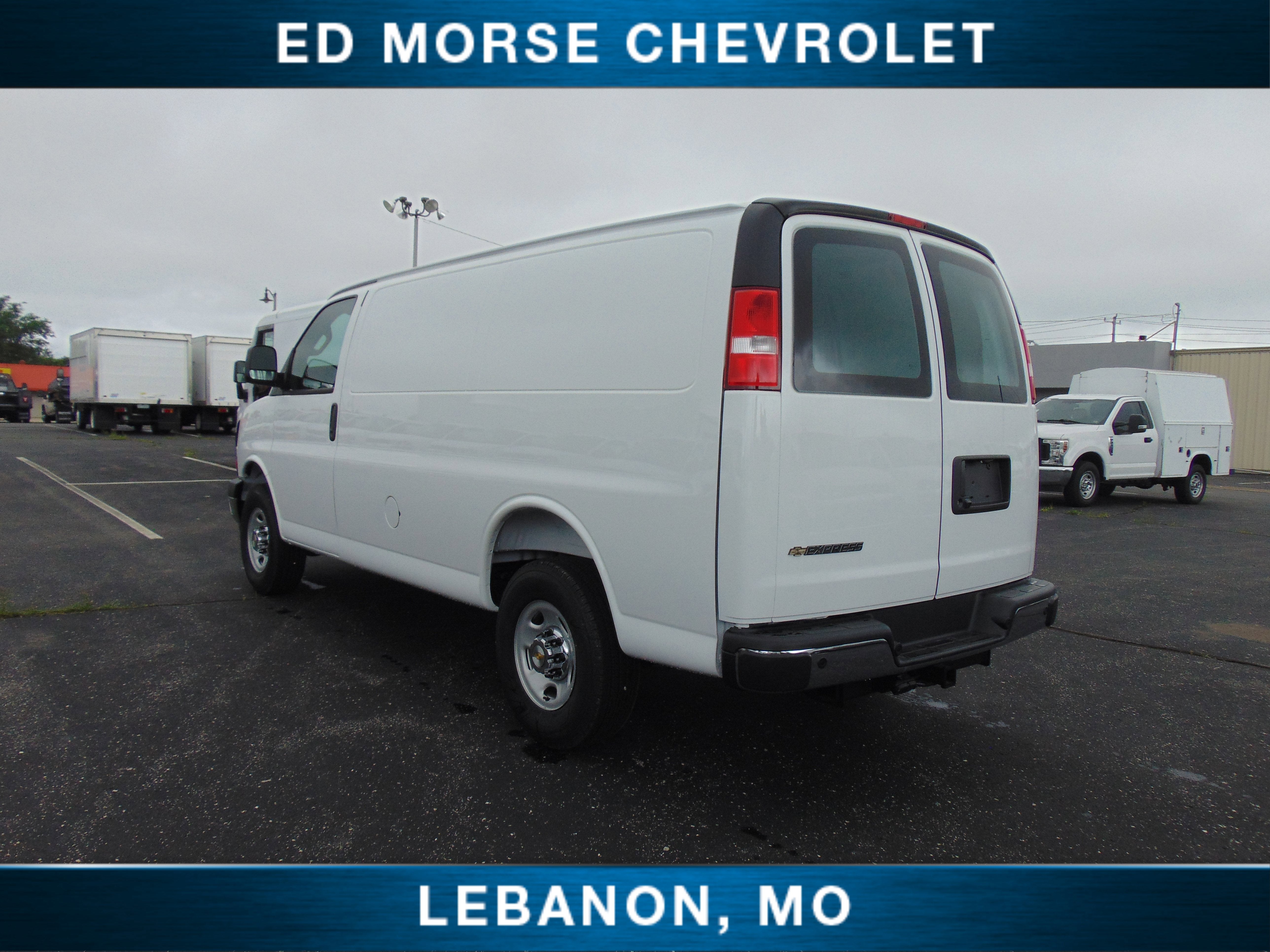2025 Chevrolet Express Cargo 3500 WT