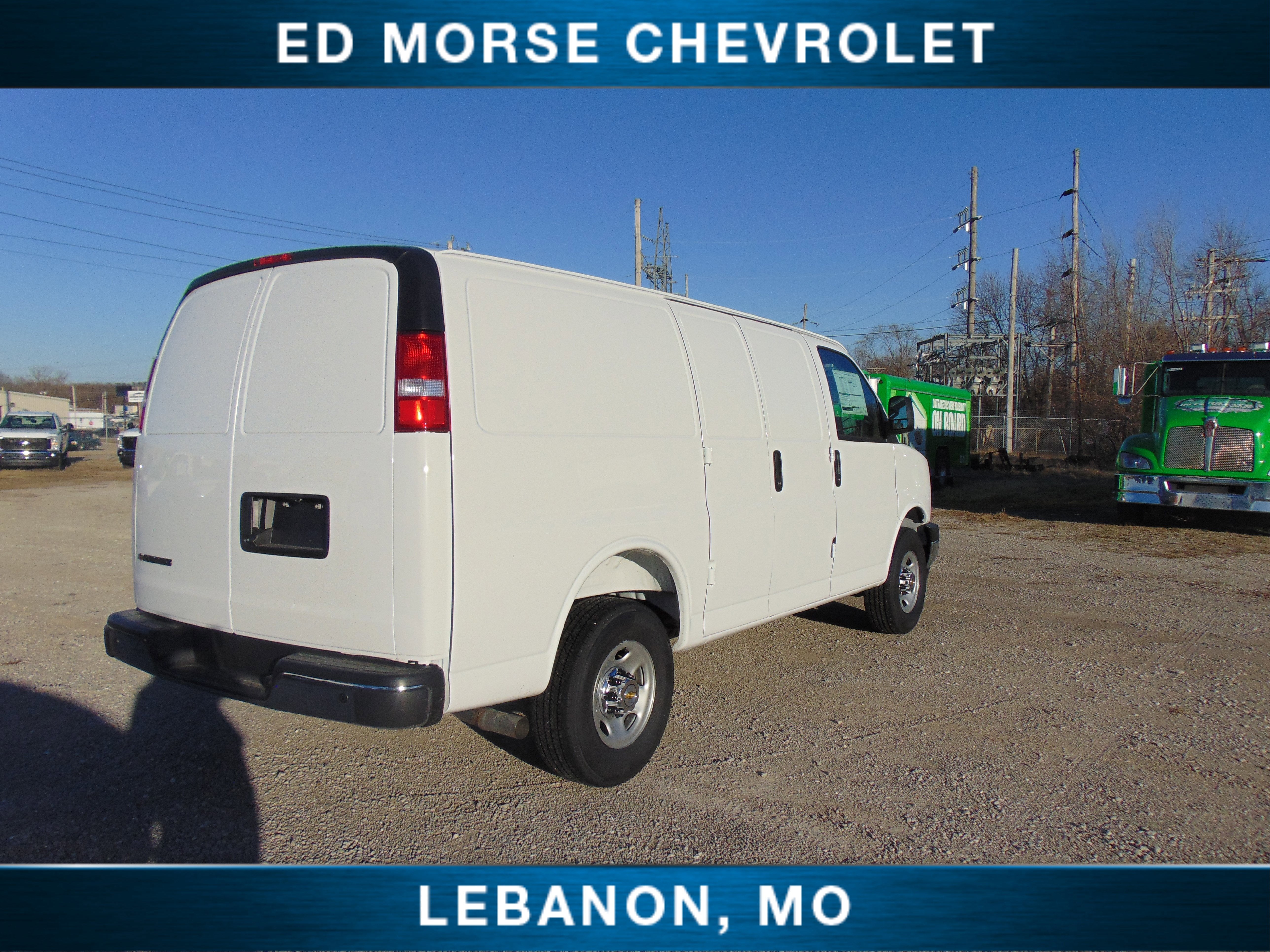2025 Chevrolet Express Cargo 3500 WT