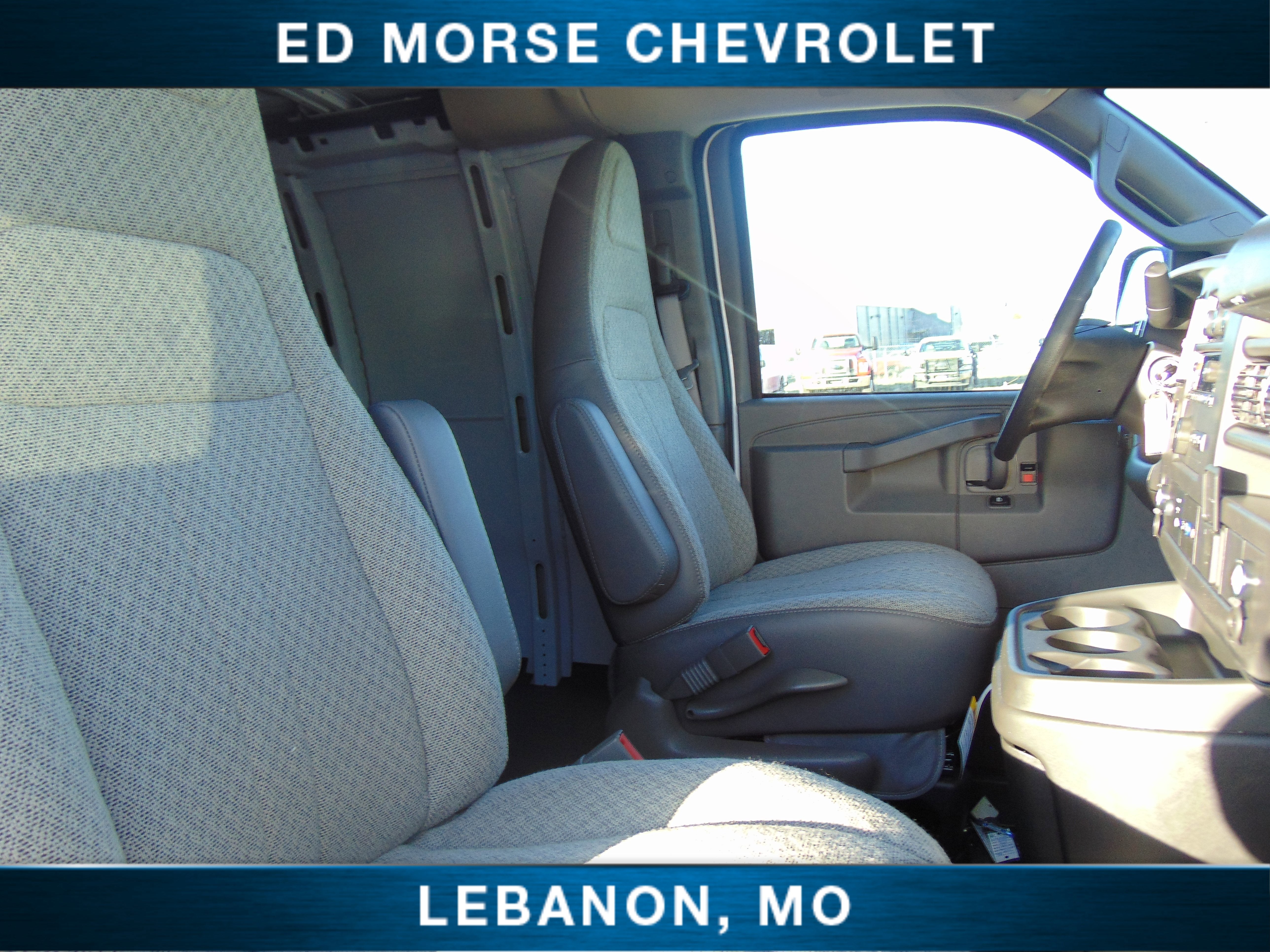 2025 Chevrolet Express Cargo 3500 WT