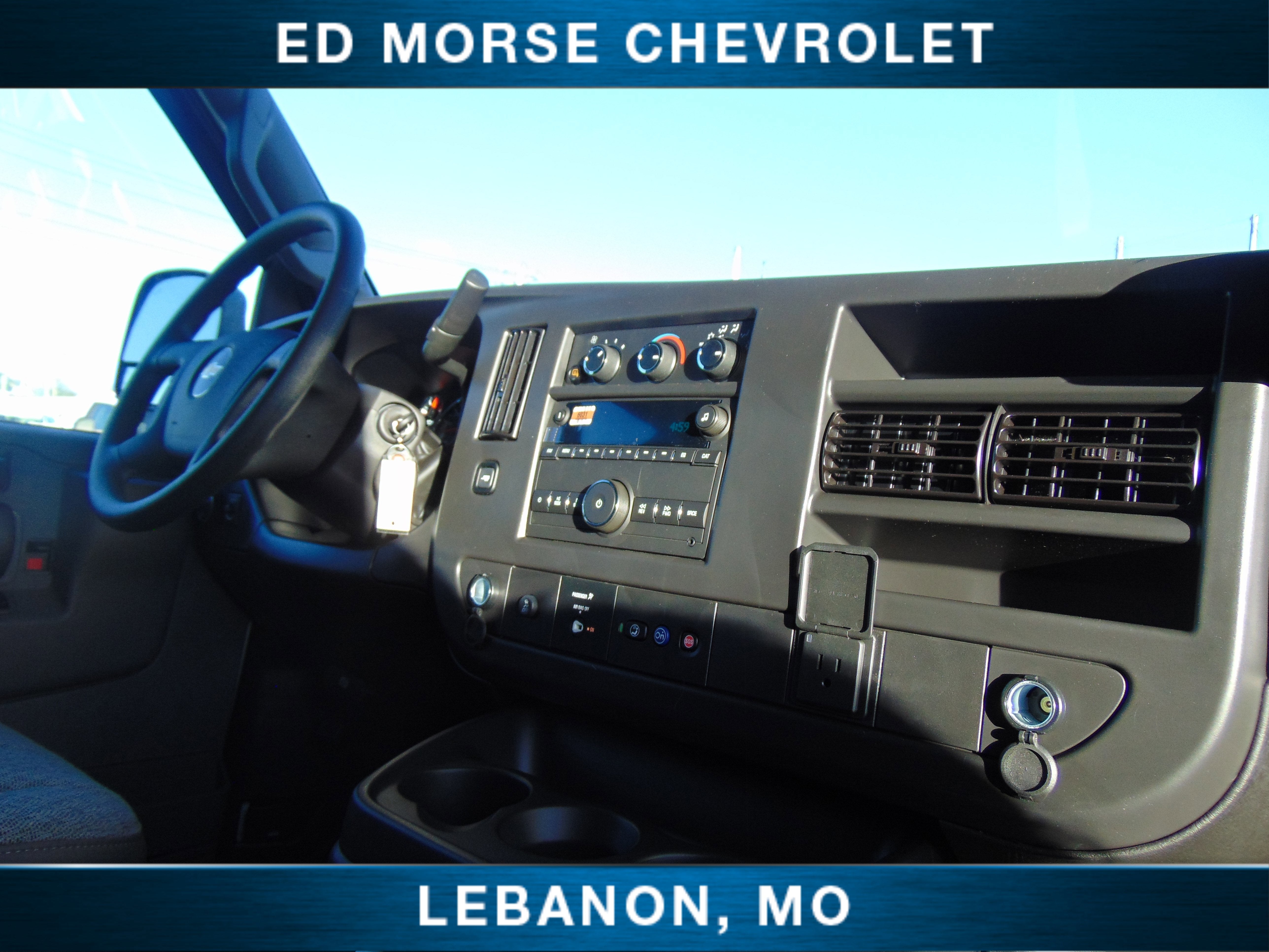 2025 Chevrolet Express Cargo 3500 WT