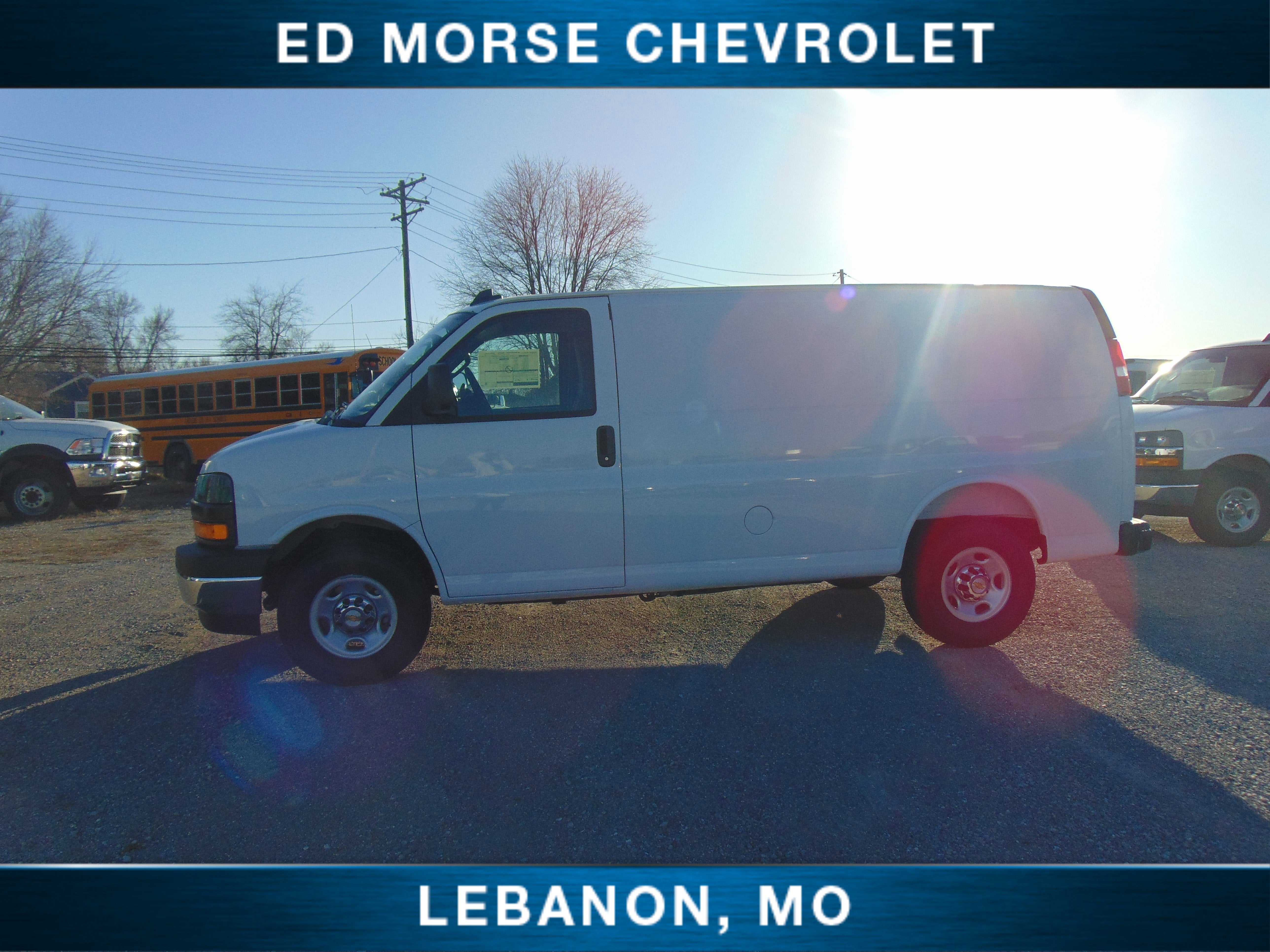 2025 Chevrolet Express Cargo 3500 WT