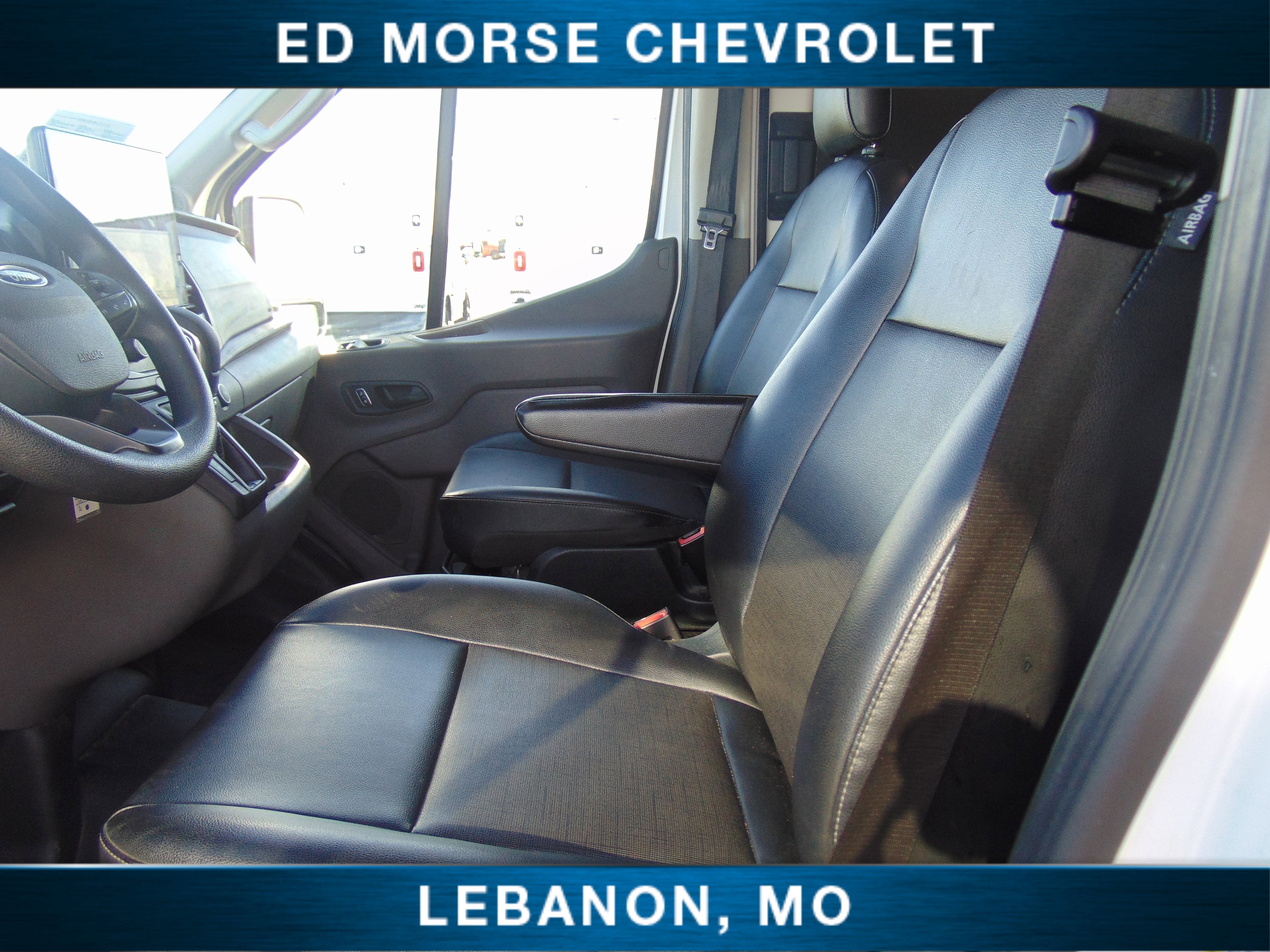 2025 Chevrolet Express Cargo 3500 WT