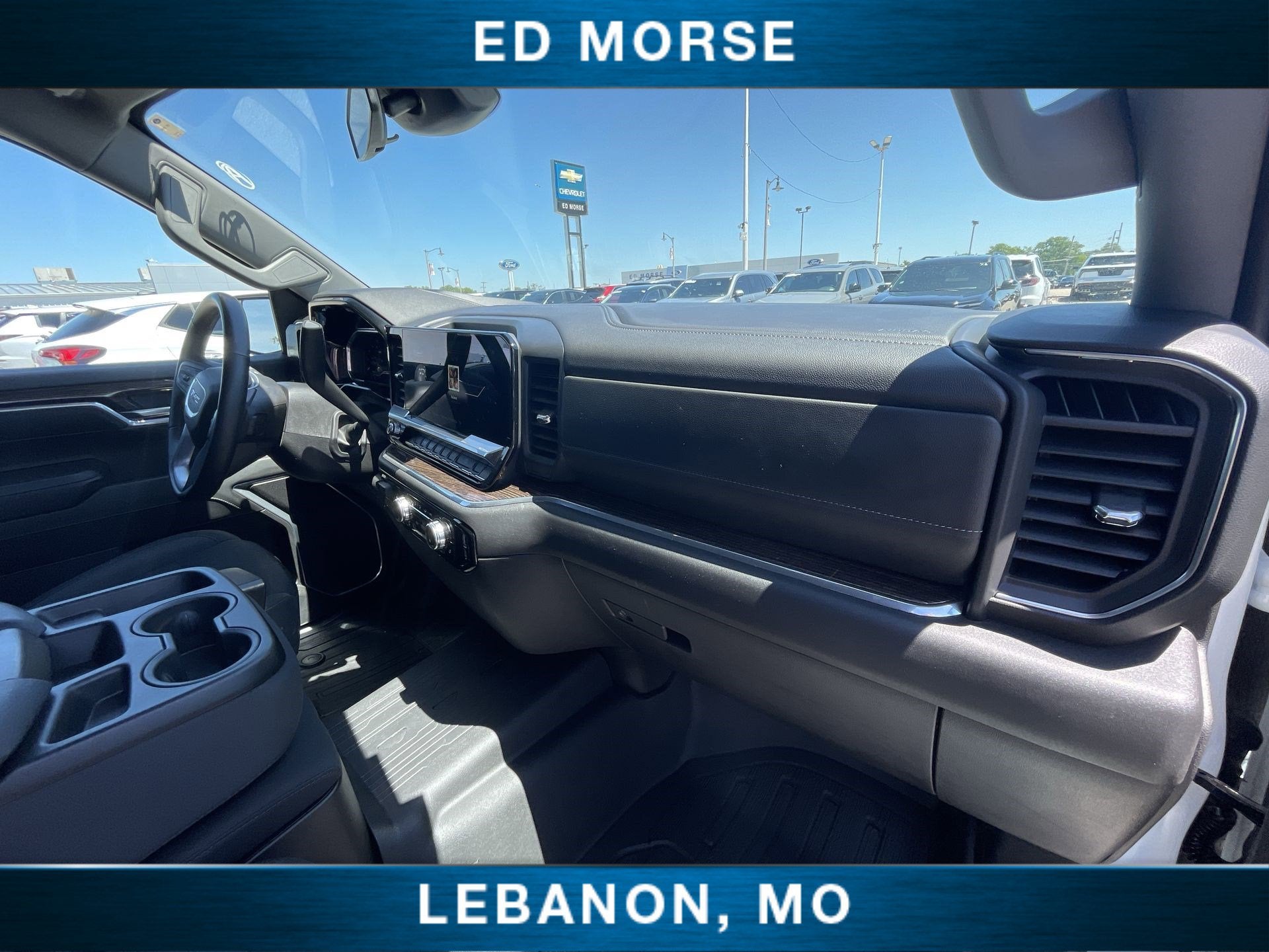 2024 GMC Sierra 1500 SLE