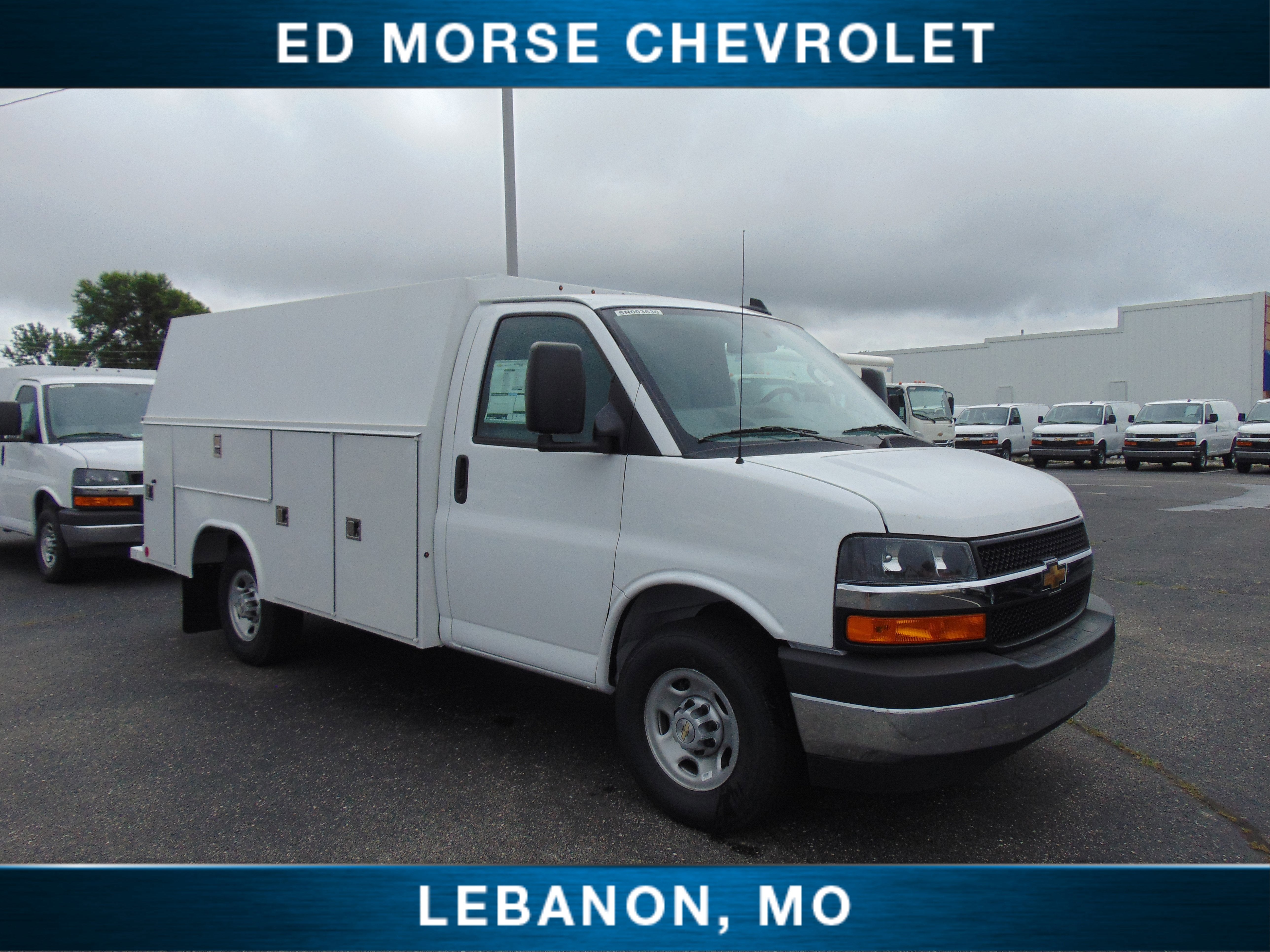 2025 Chevrolet Express Cutaway 3500 1WT