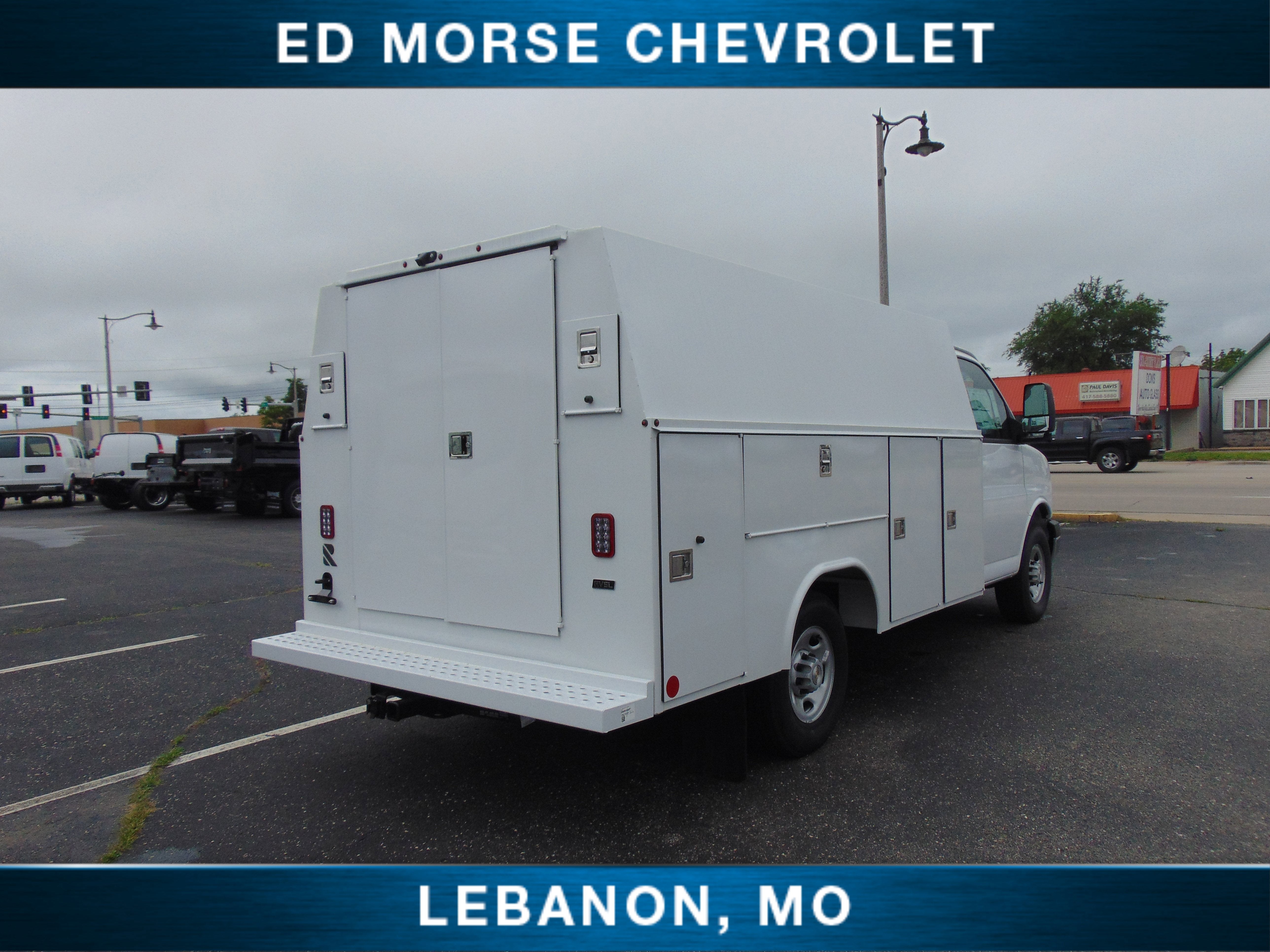 2025 Chevrolet Express Cutaway 3500 1WT