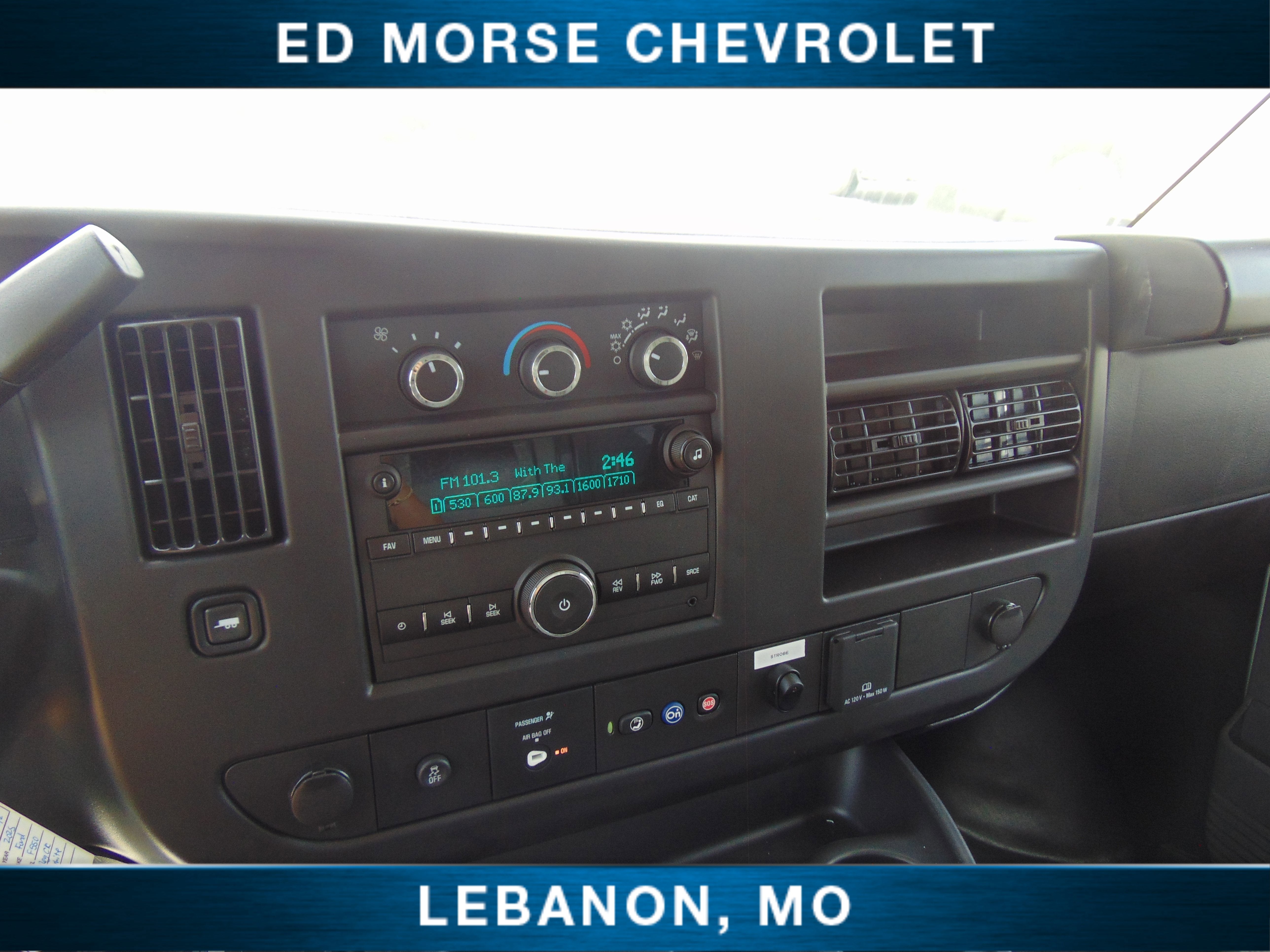 2025 Chevrolet Express Cutaway 3500 1WT