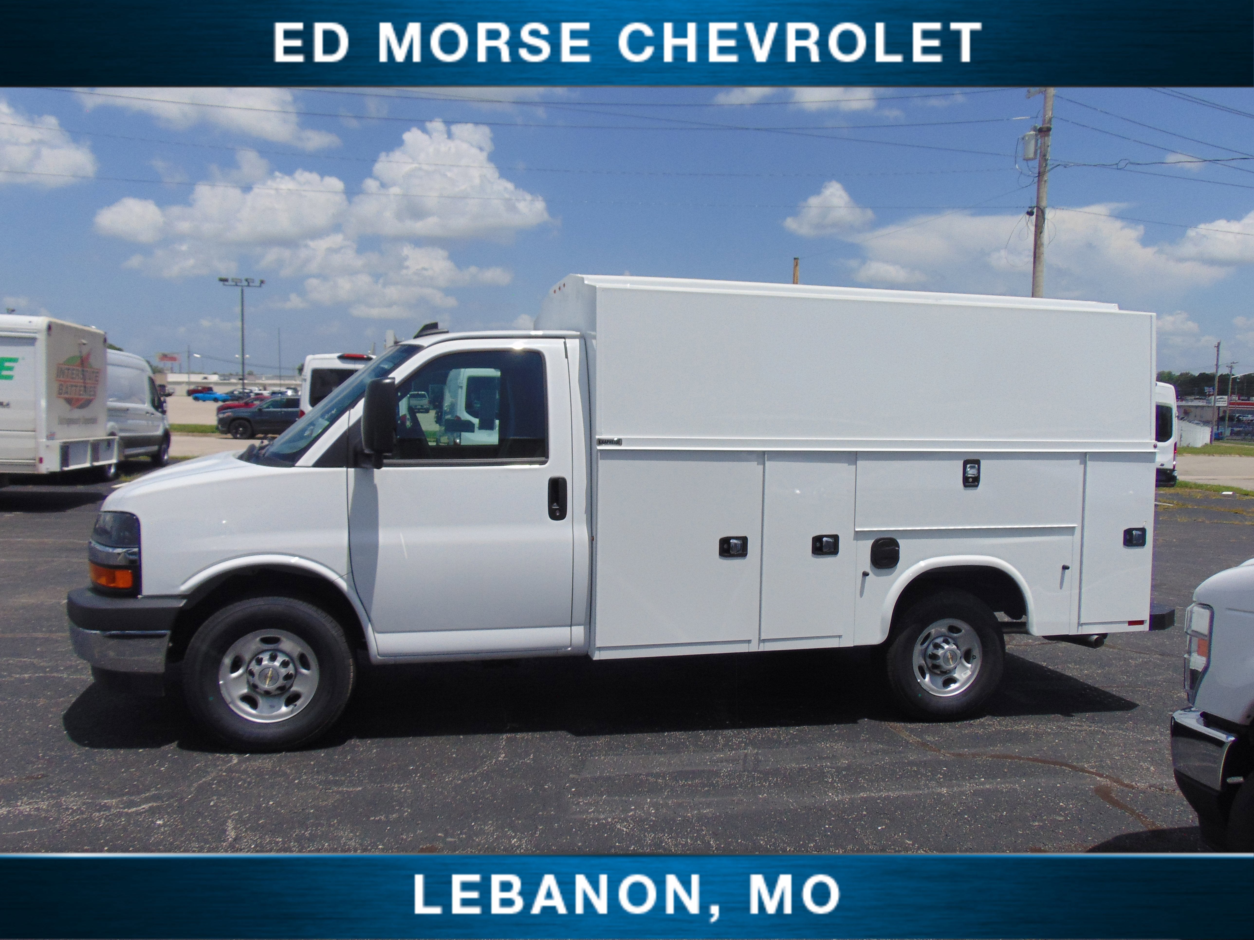2025 Chevrolet Express Cutaway 3500 1WT