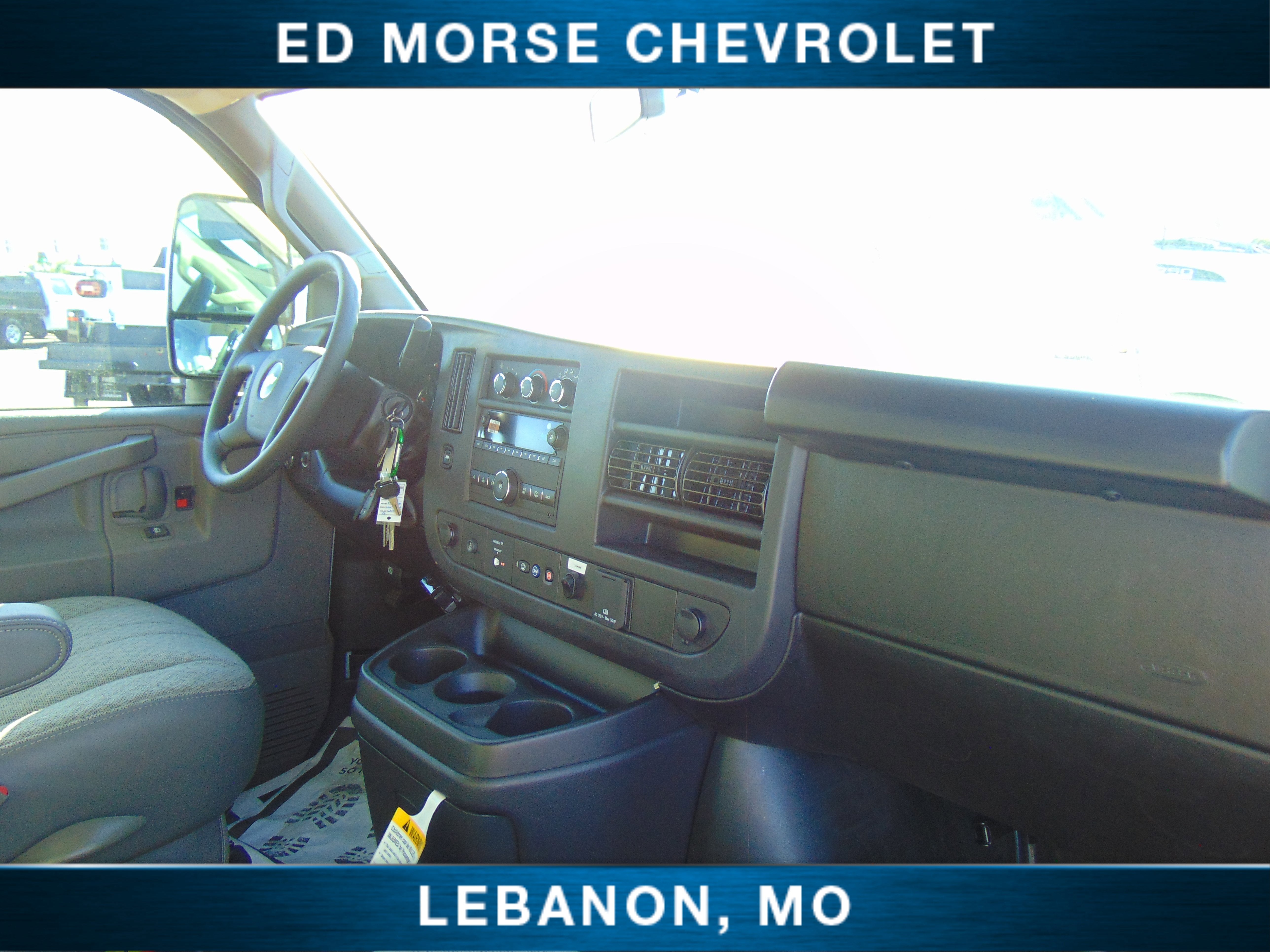 2025 Chevrolet Express Cutaway 3500 1WT