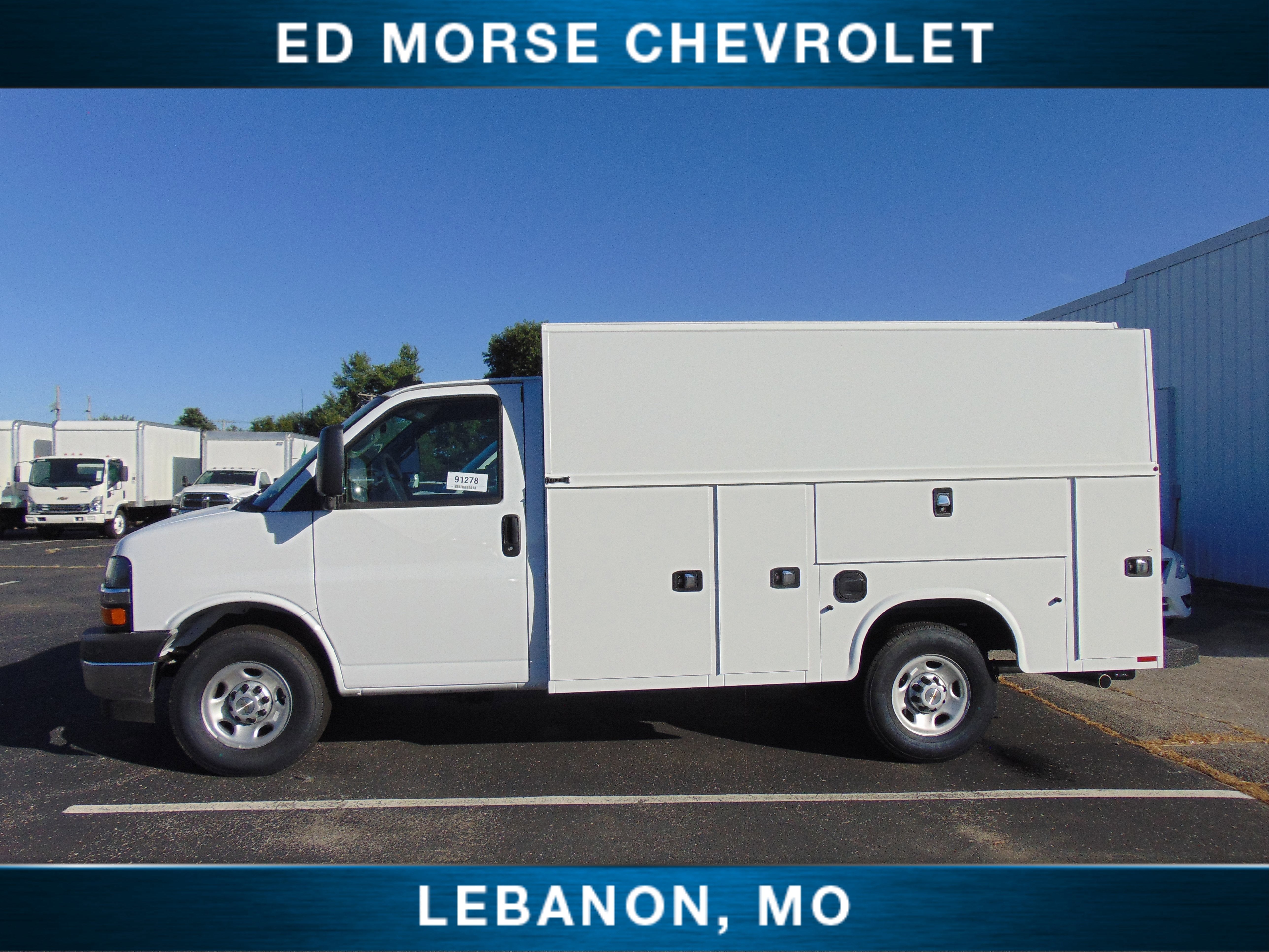 2025 Chevrolet Express Cutaway 3500 1WT