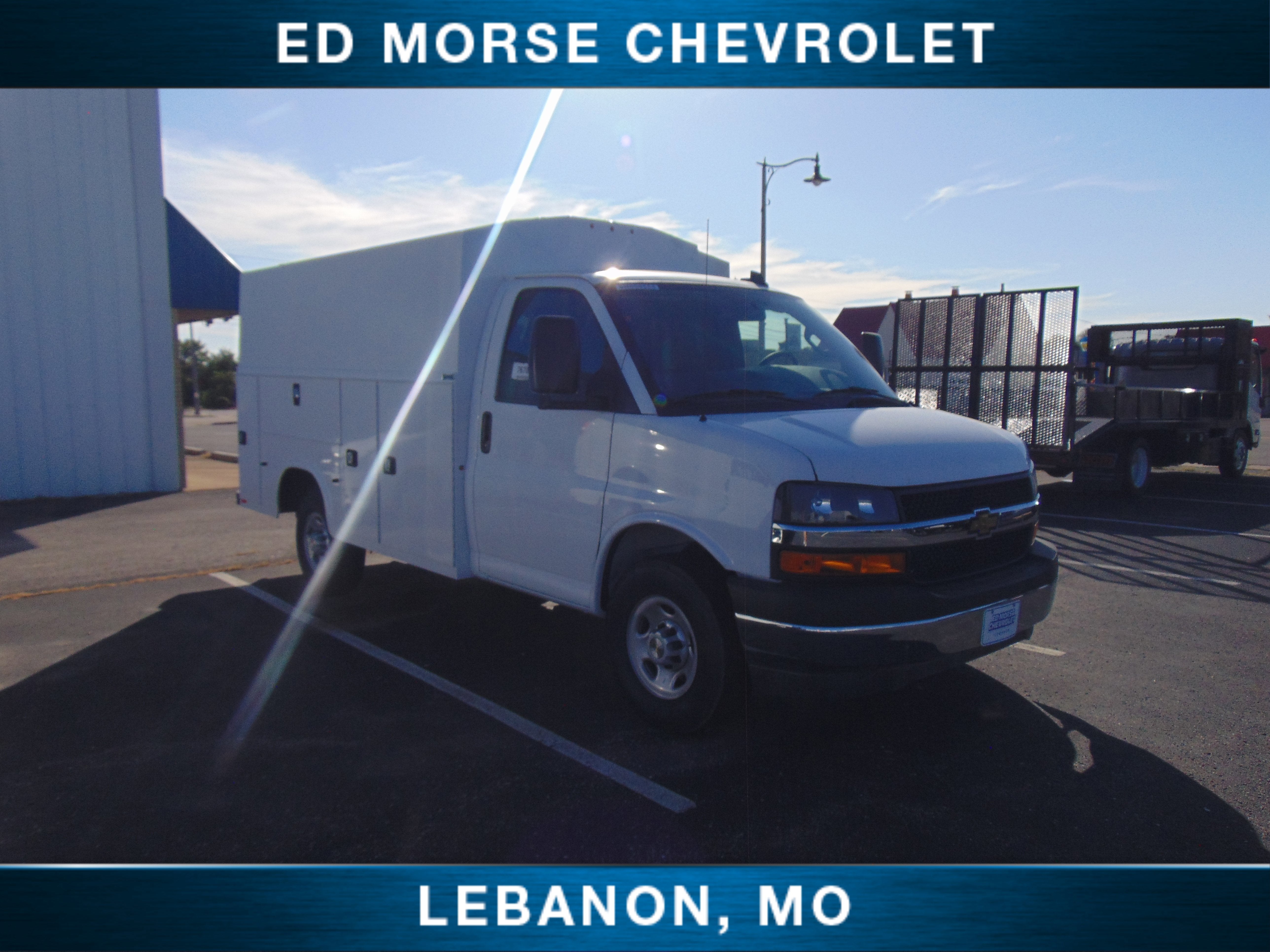 2025 Chevrolet Express Cutaway 3500 1WT
