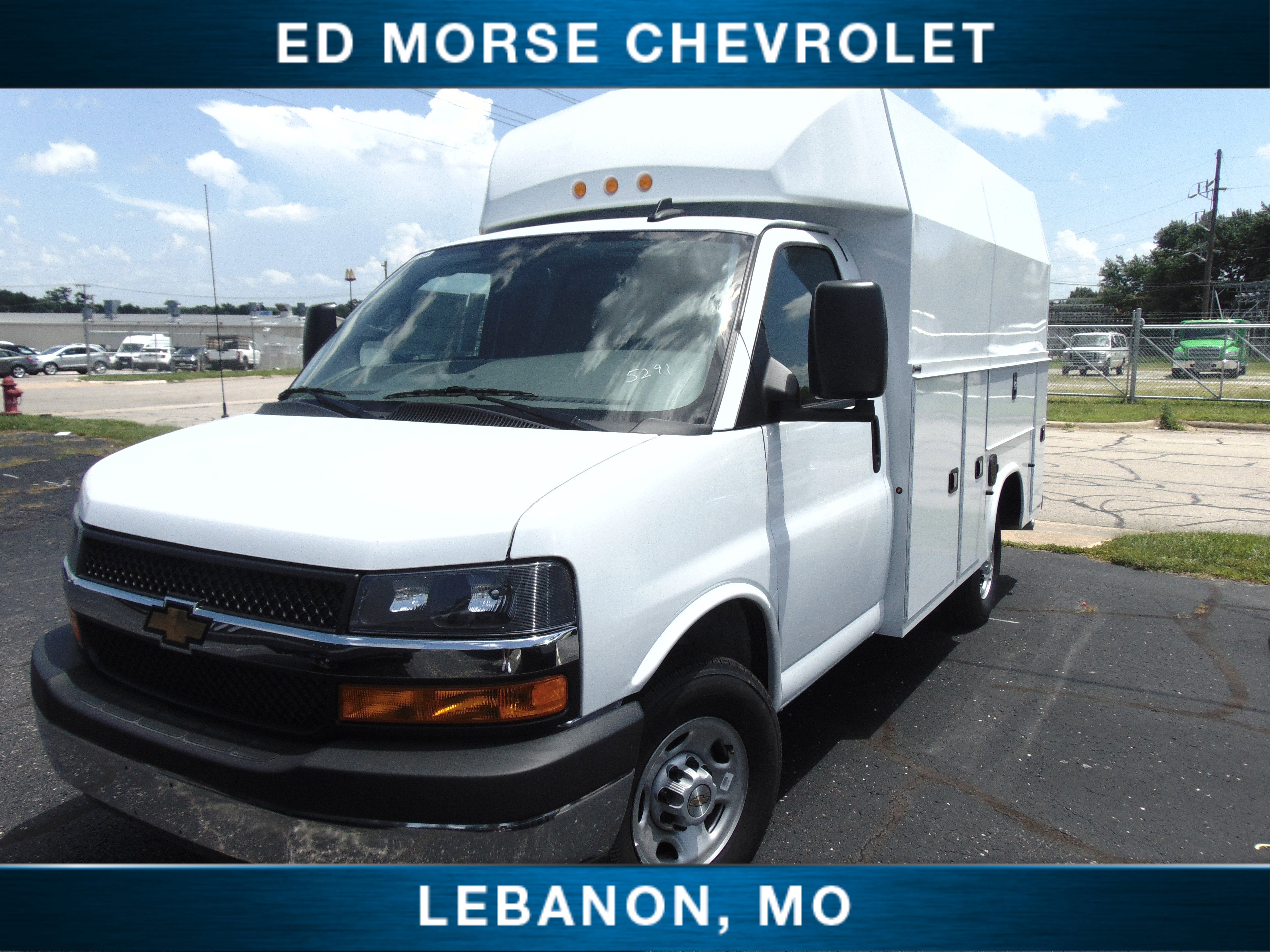 2025 Chevrolet Express Cutaway 3500 1WT