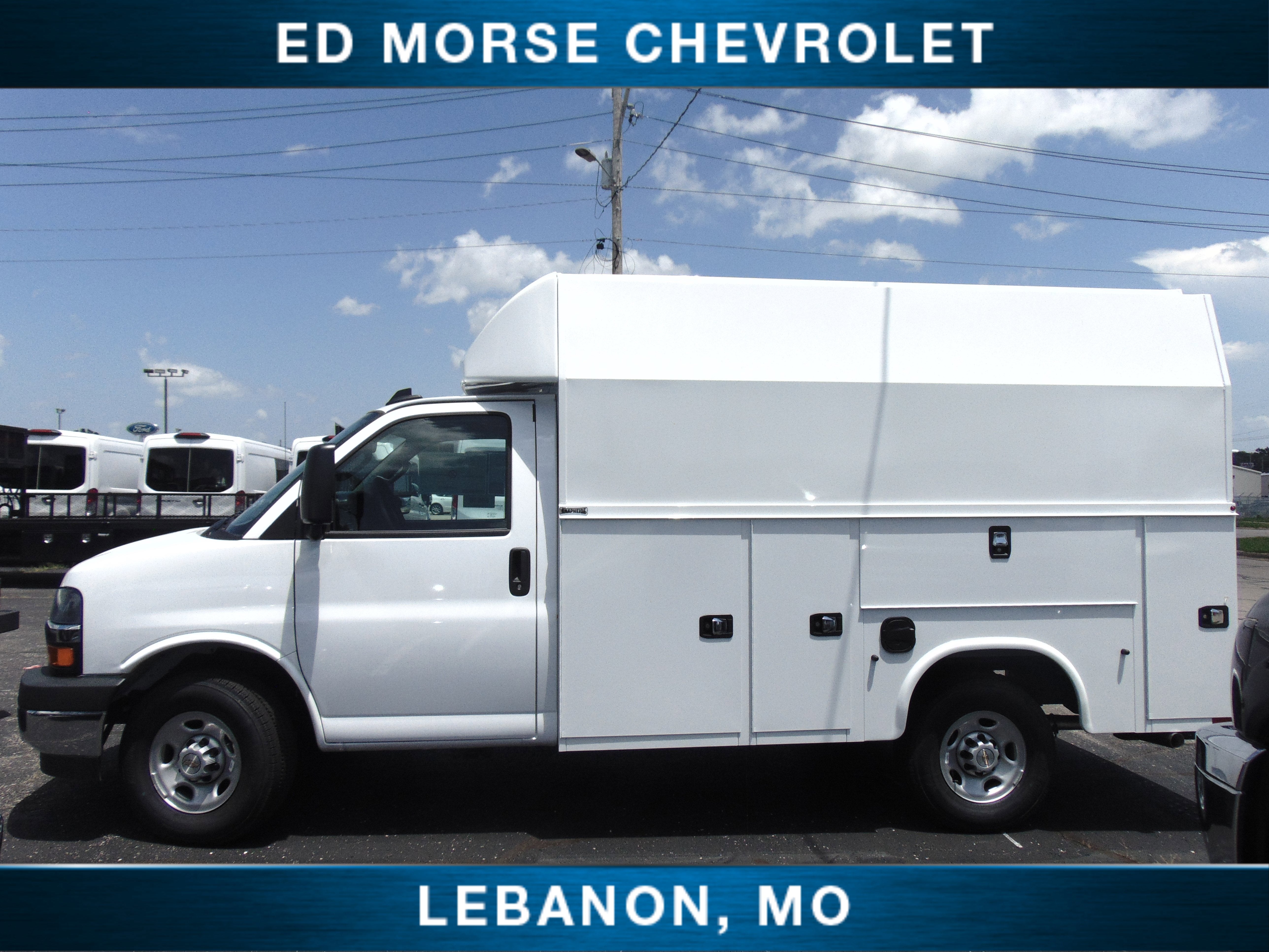 2025 Chevrolet Express Cutaway 3500 1WT