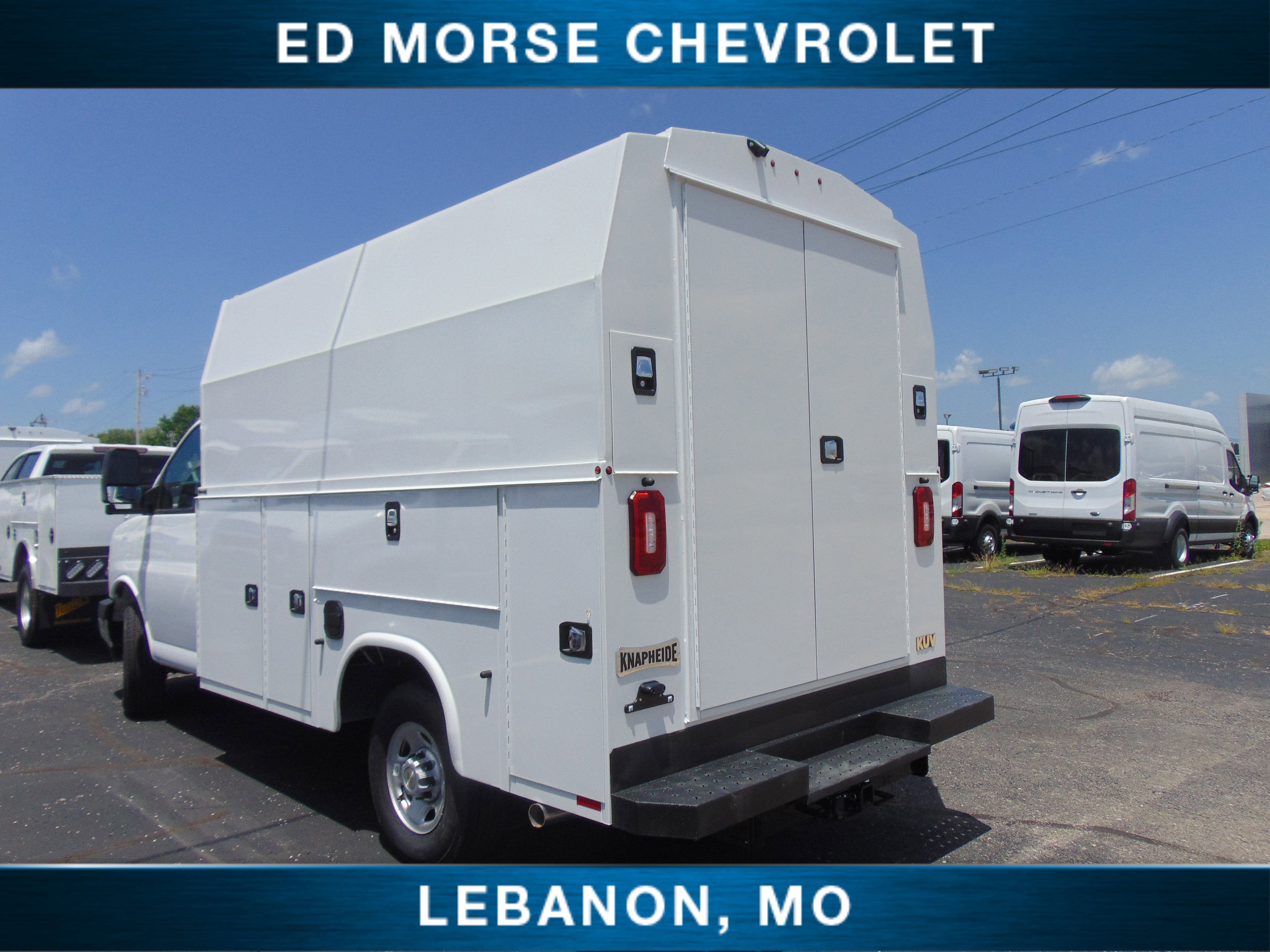 2025 Chevrolet Express Cutaway 3500 1WT