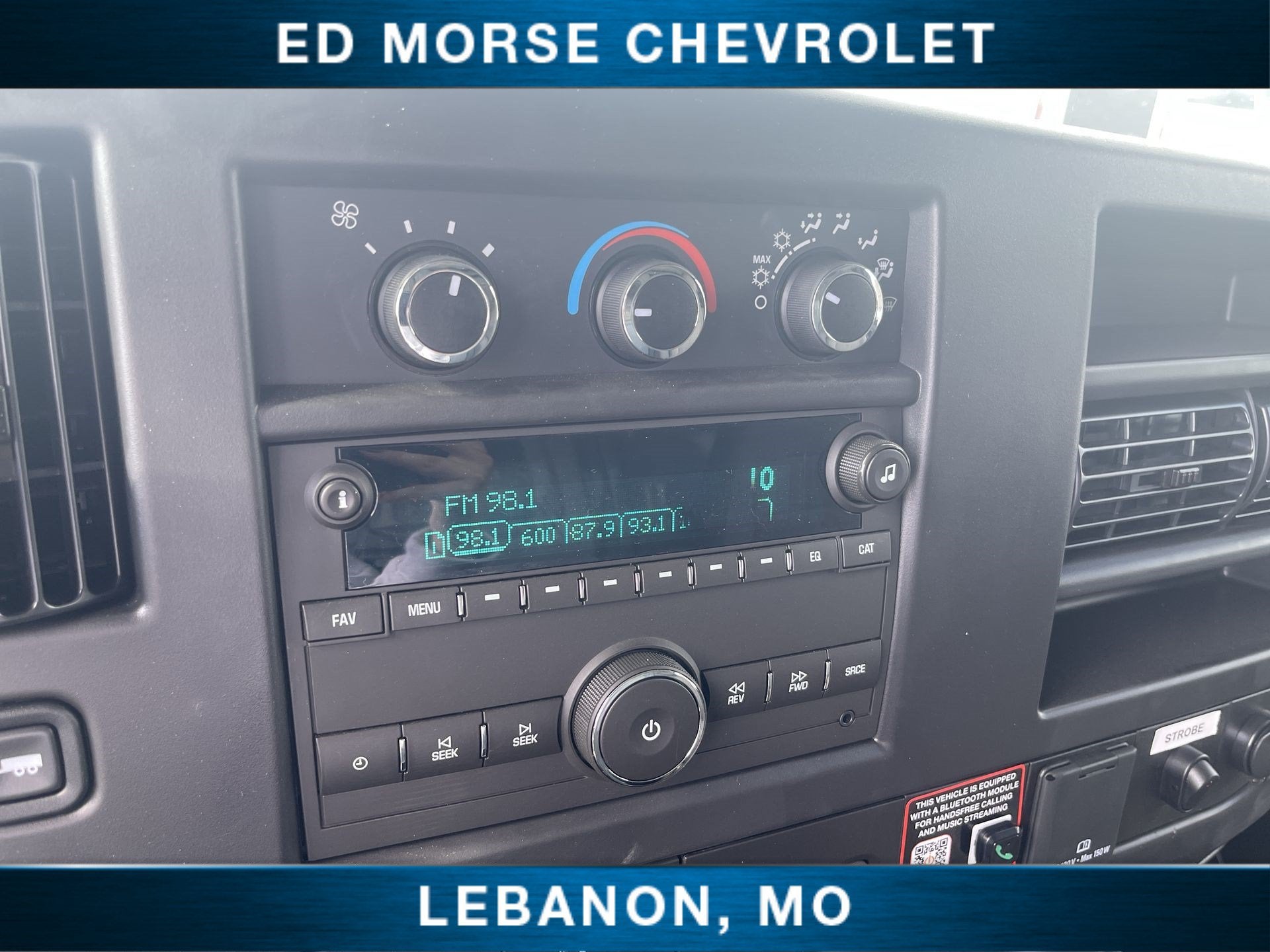 2026 Chevrolet Express Cutaway 3500 1WT