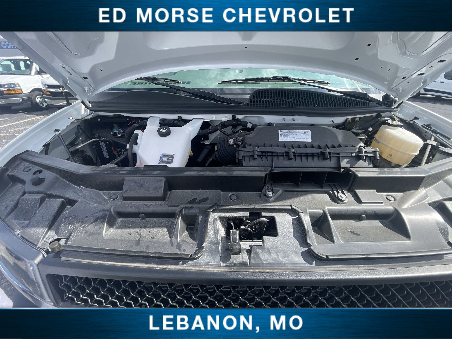 2026 Chevrolet Express Cutaway 3500 1WT