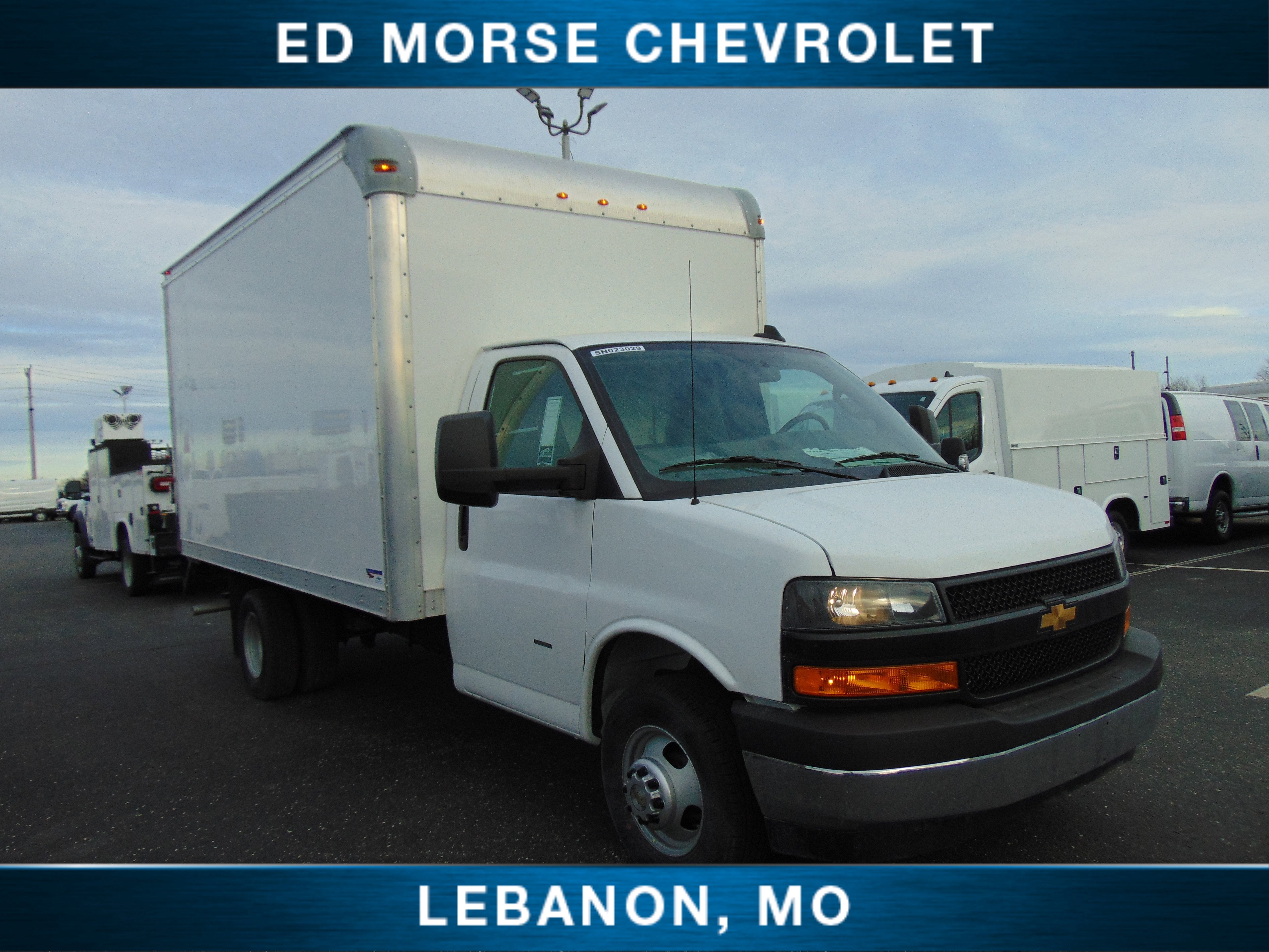 2025 Chevrolet Express Cutaway 3500 1WT