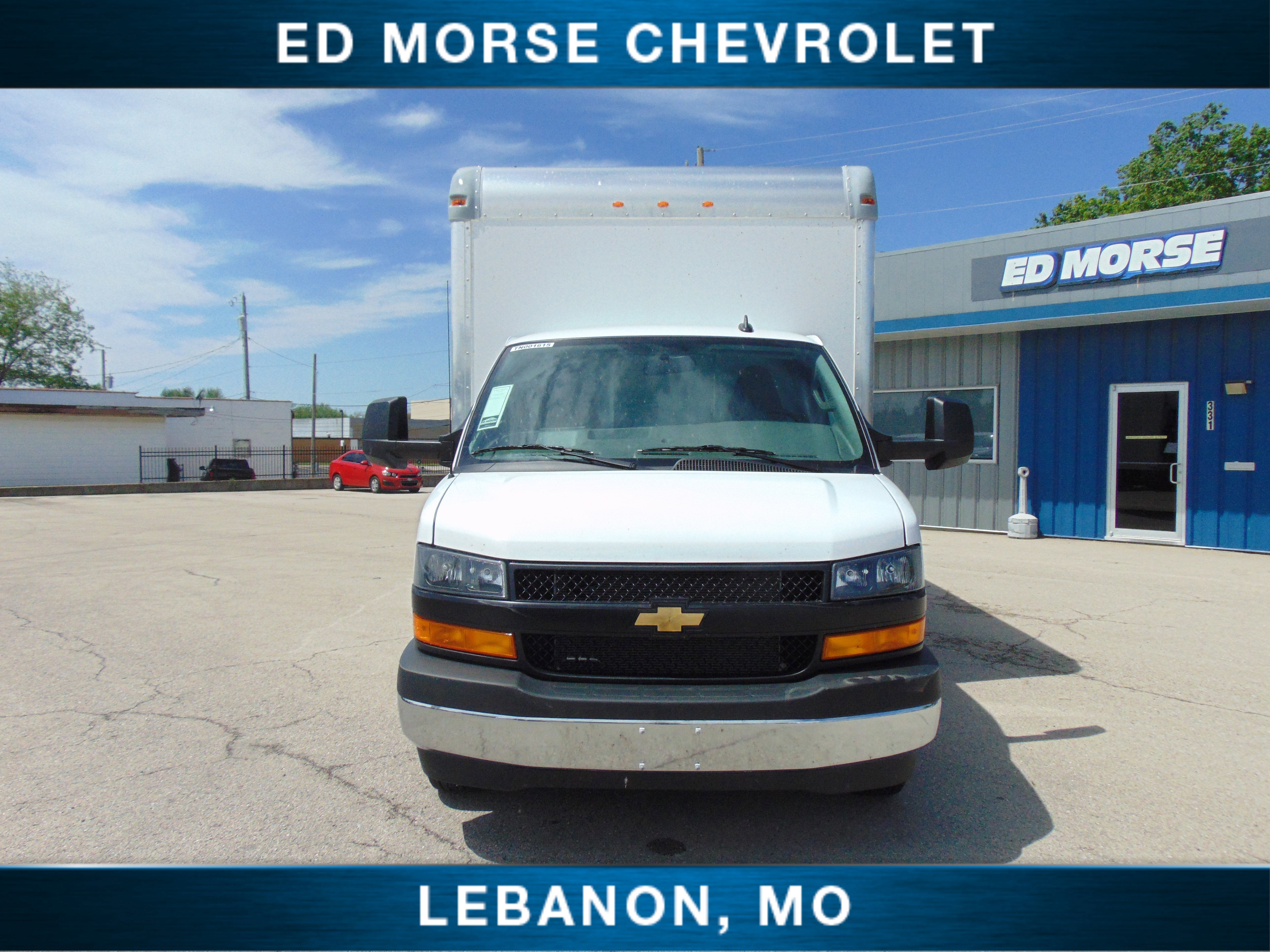 2026 Chevrolet Express Cutaway 3500 1WT