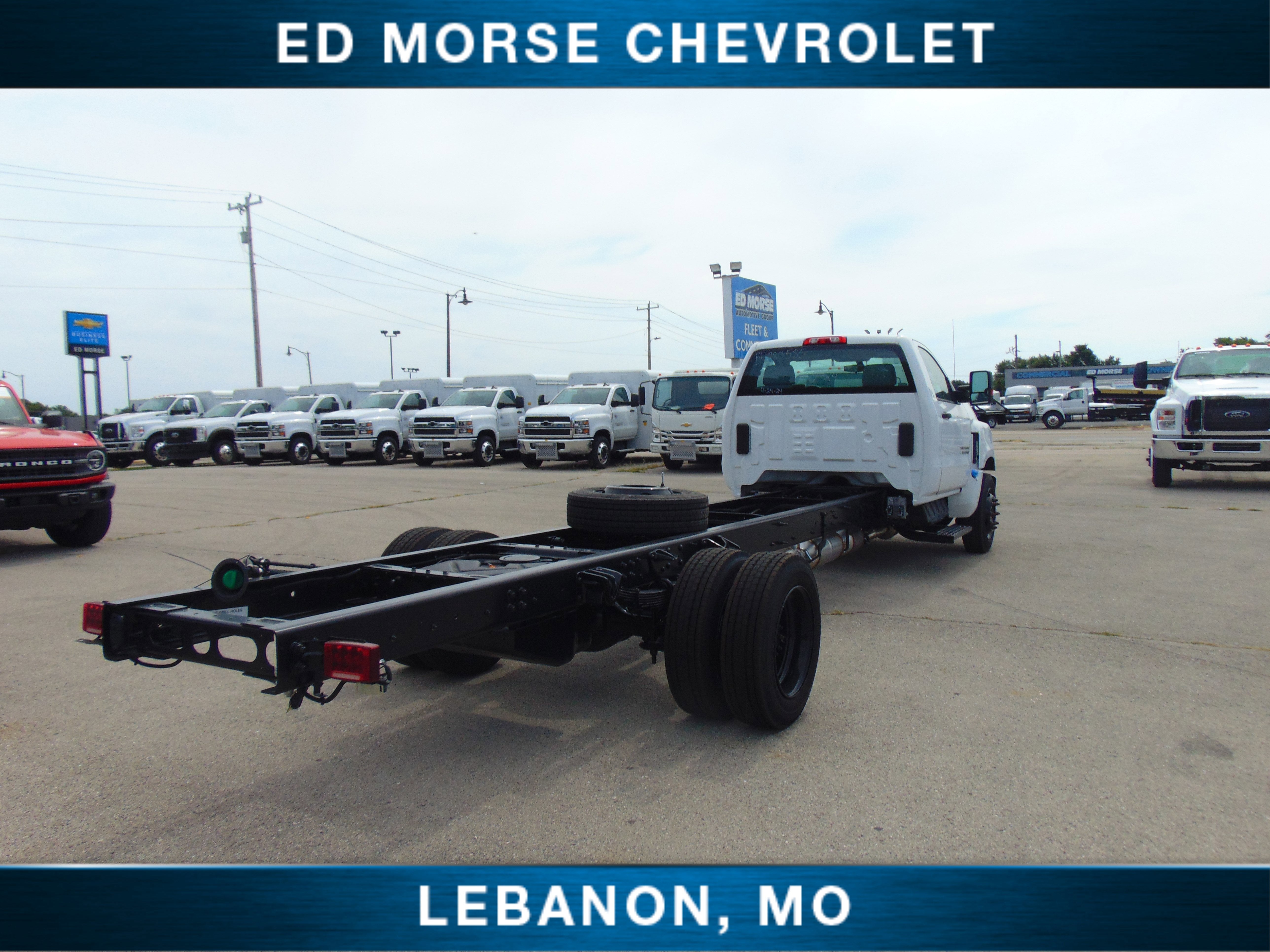 2024 Chevrolet Silverado 6500 HD Work Truck