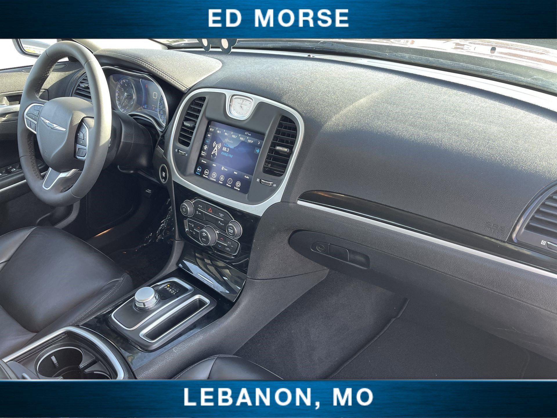 2023 Chrysler 300 Touring L