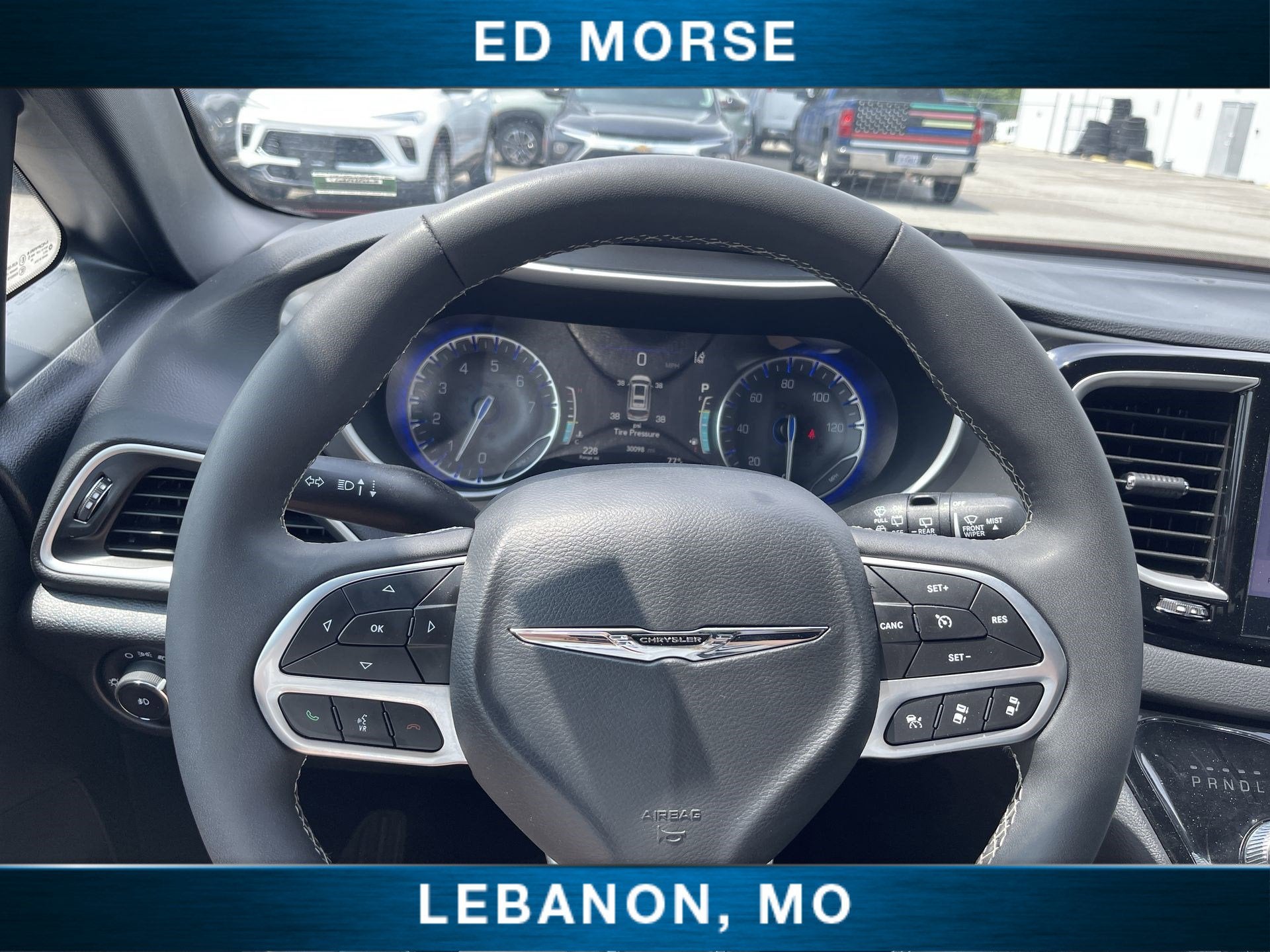 2025 Chrysler Pacifica Select