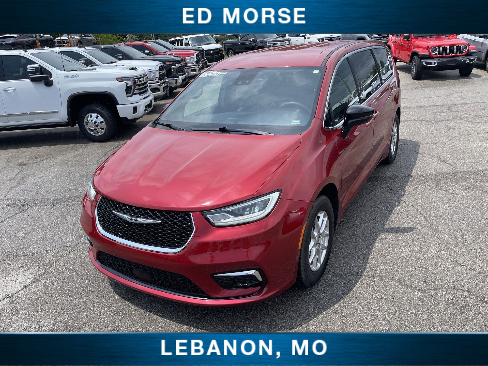 2025 Chrysler Pacifica Select