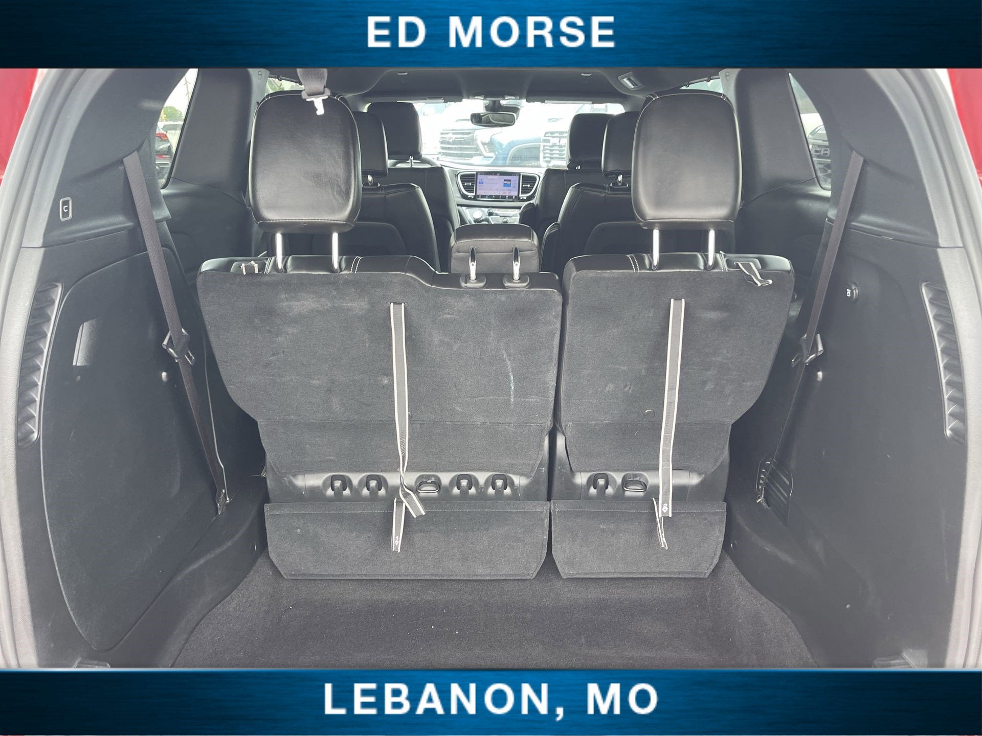 2025 Chrysler Pacifica Select