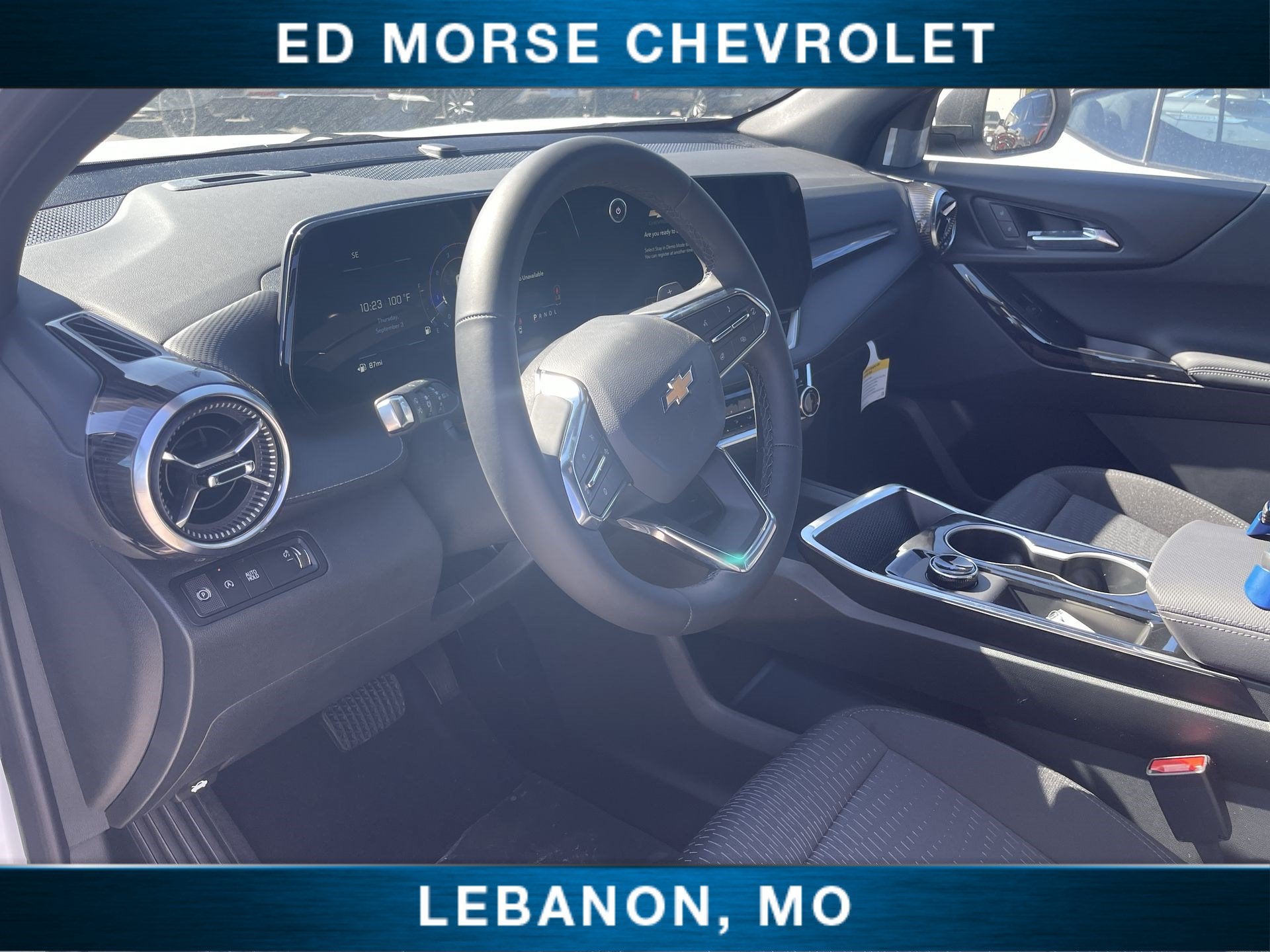 2027 Chevrolet Equinox LT - Photo 10