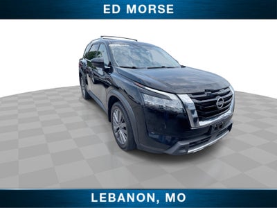 2023 Nissan Pathfinder SL 4WD